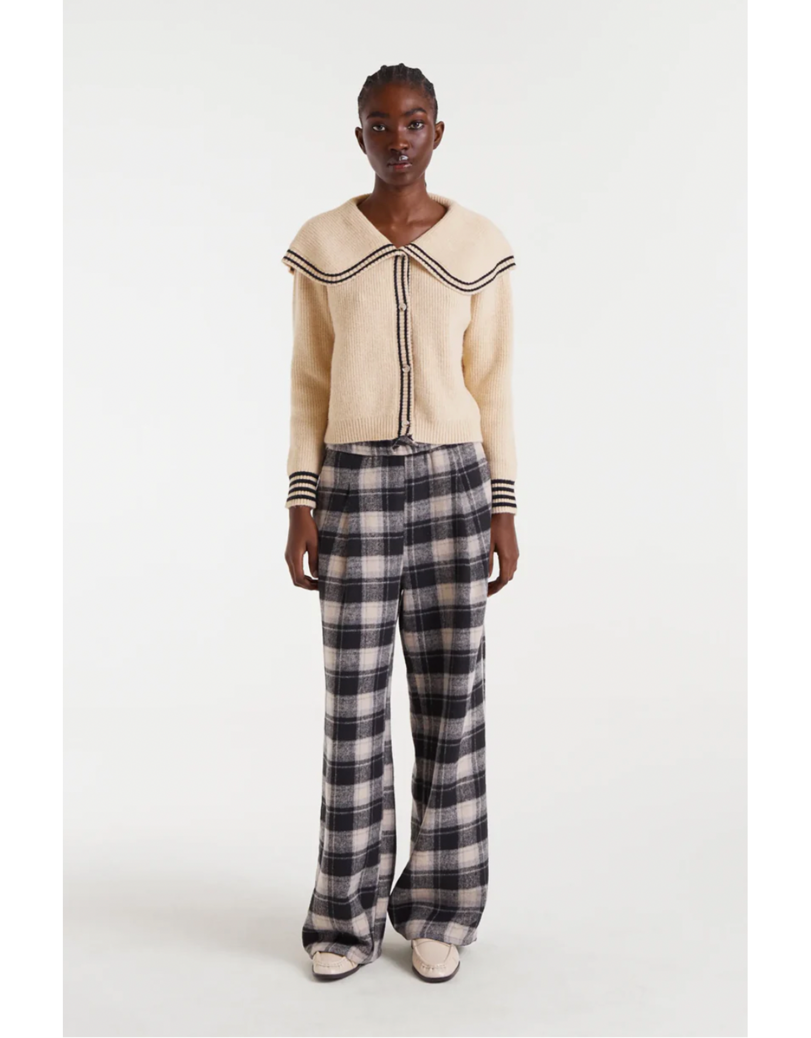 Compania Fantastica Compania Fantastica - Cardigan with Oversize Collar (Off White)