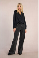 Molly Bracken Molly Bracken - Flowy Blouse with Button Down Collar (Black)