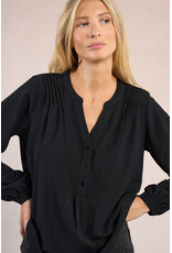 Molly Bracken Molly Bracken - Flowy Blouse with Button Down Collar (Black)
