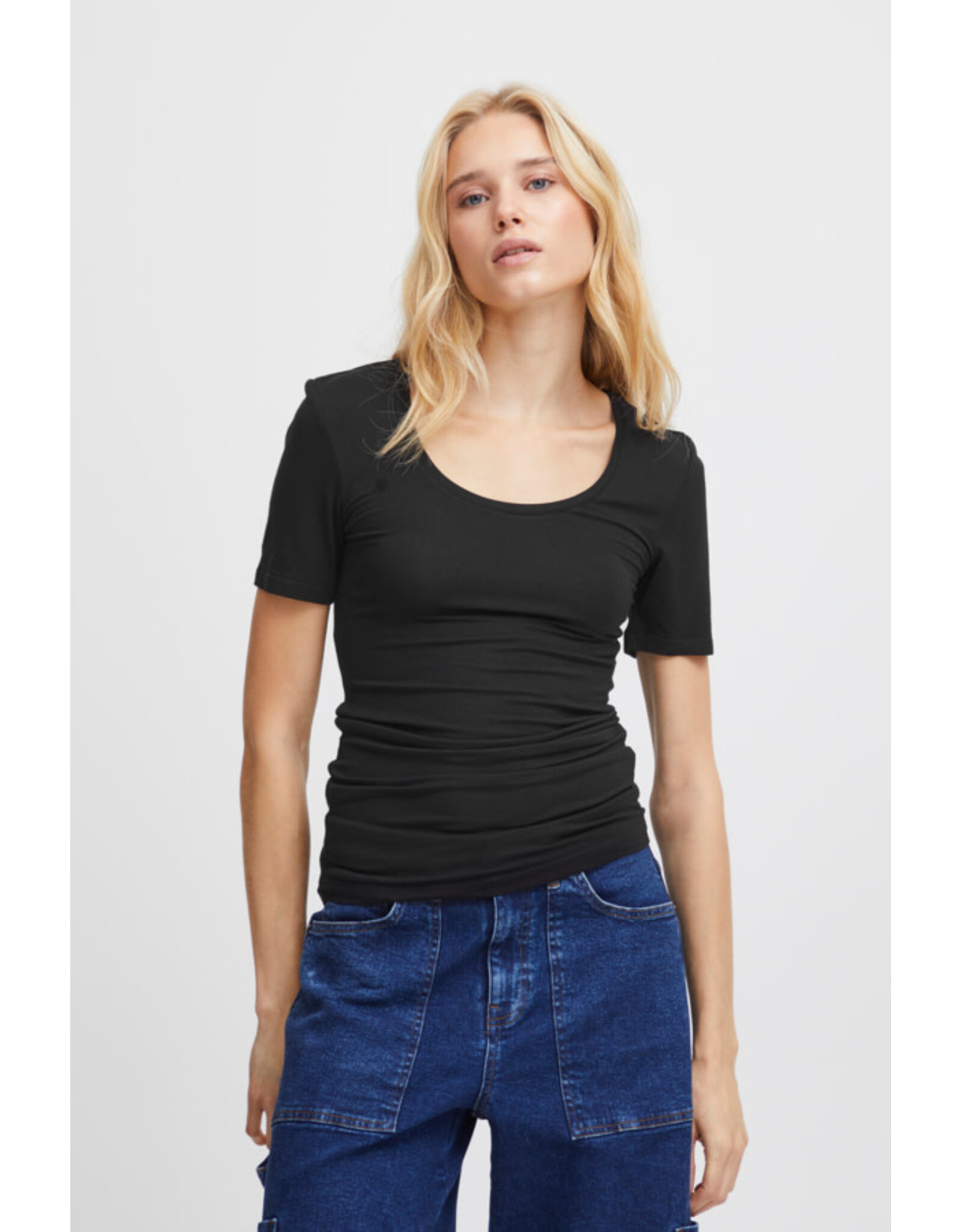ICHI ICHI - Zola Scoop Neck Tee (Black)