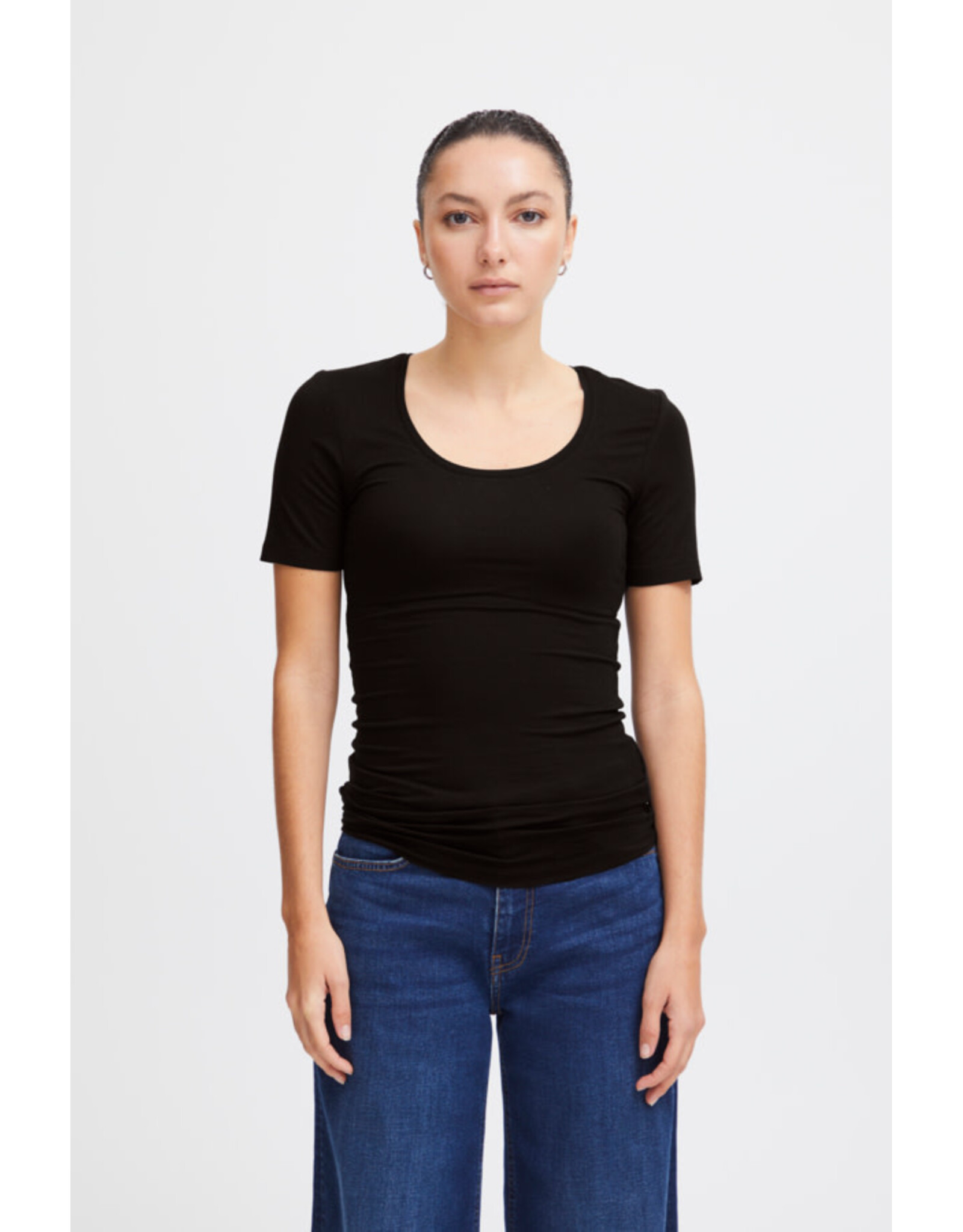 ICHI ICHI - Zola Scoop Neck Tee (Black)