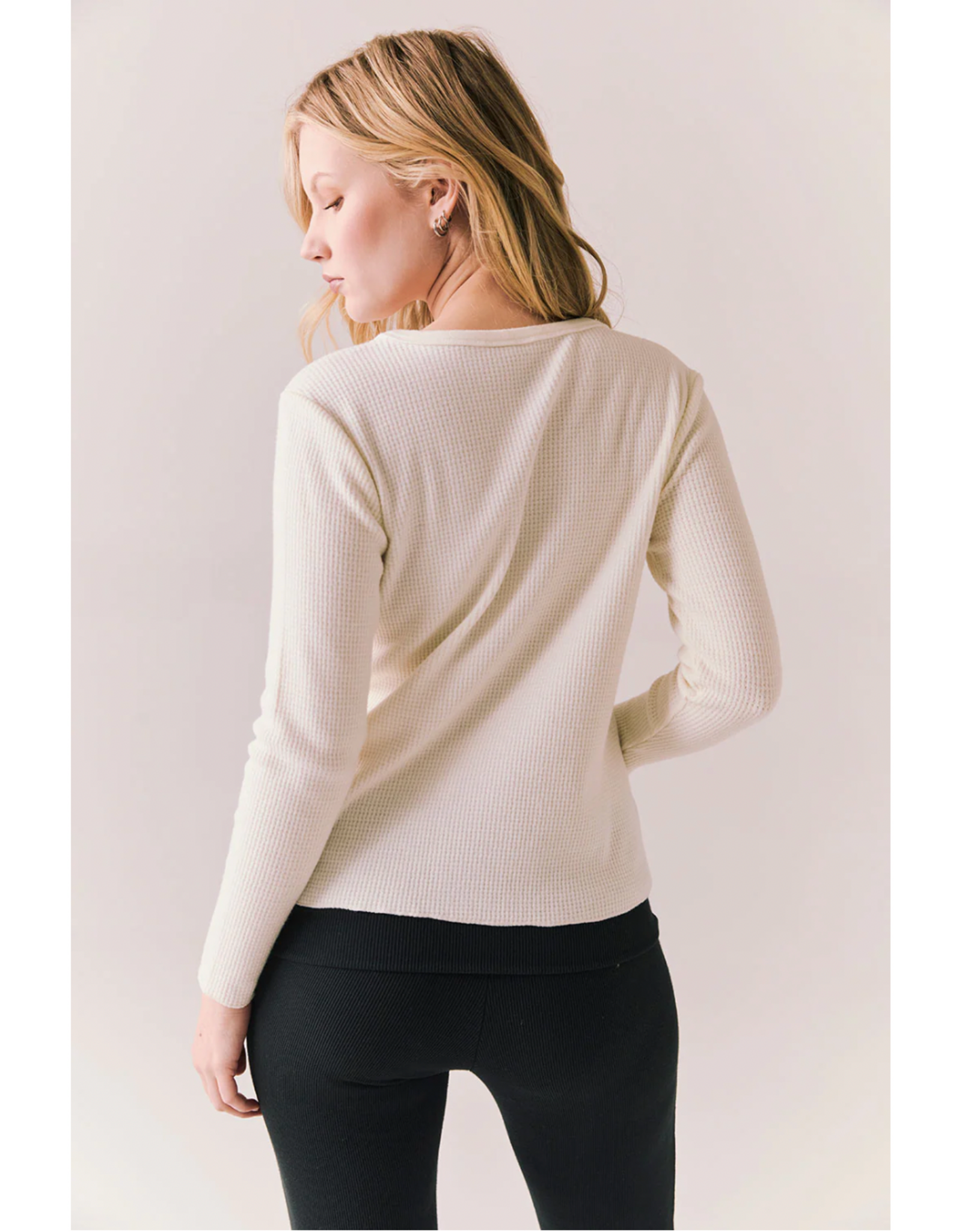 Chaser Chaser - Heart Embroidery  (White)