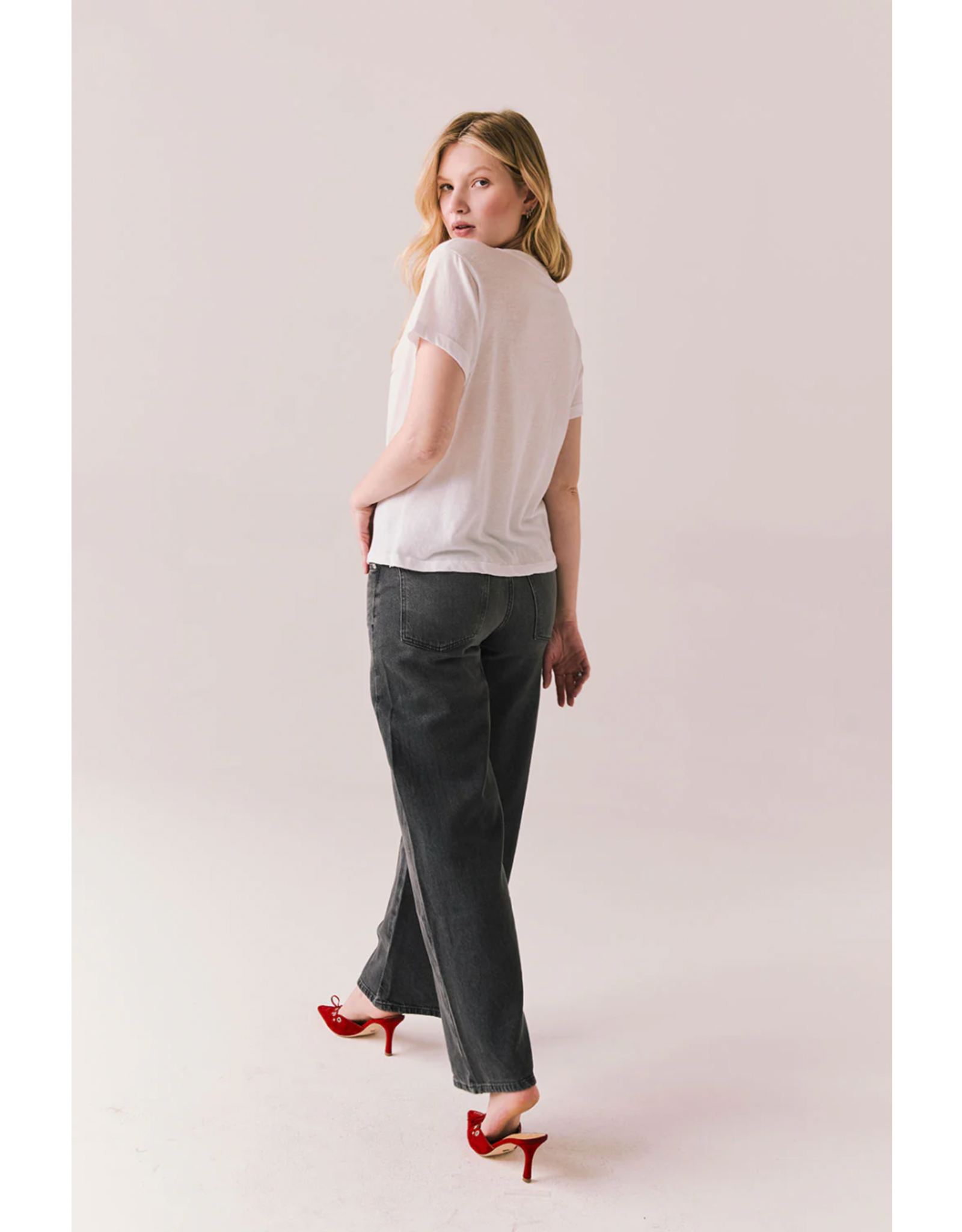 Chaser Chaser - Mon Cheri  (White)