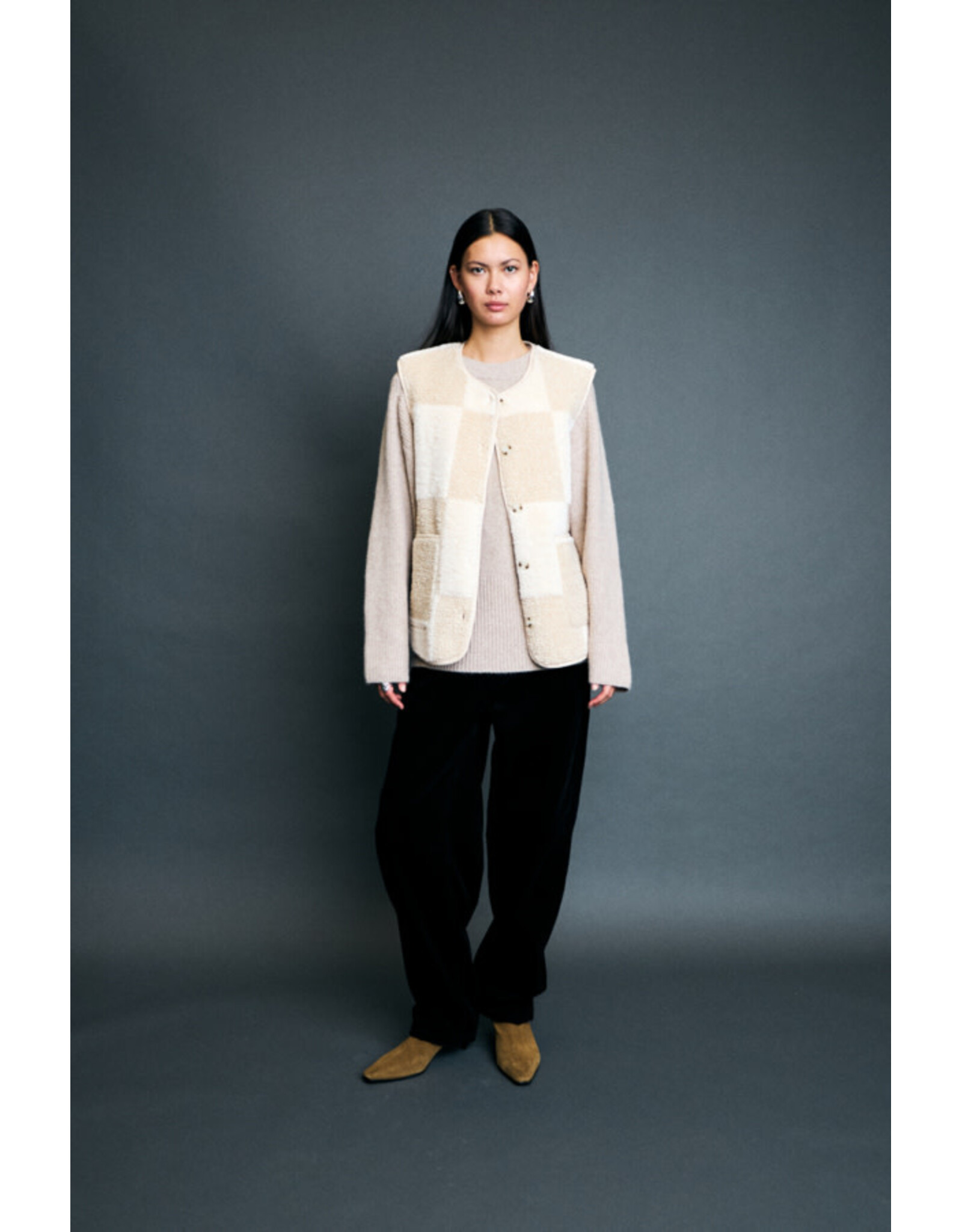 ICHI ICHI - Tonza Checkerboard Sherpa Vest (Fog)