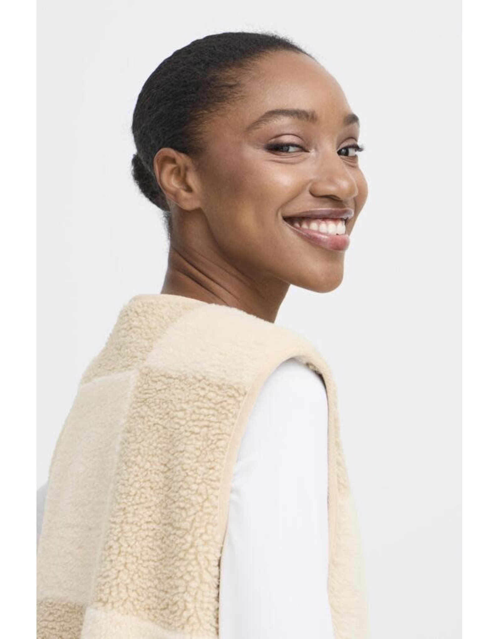 ICHI ICHI - Tonza Checkerboard Sherpa Vest (Fog)