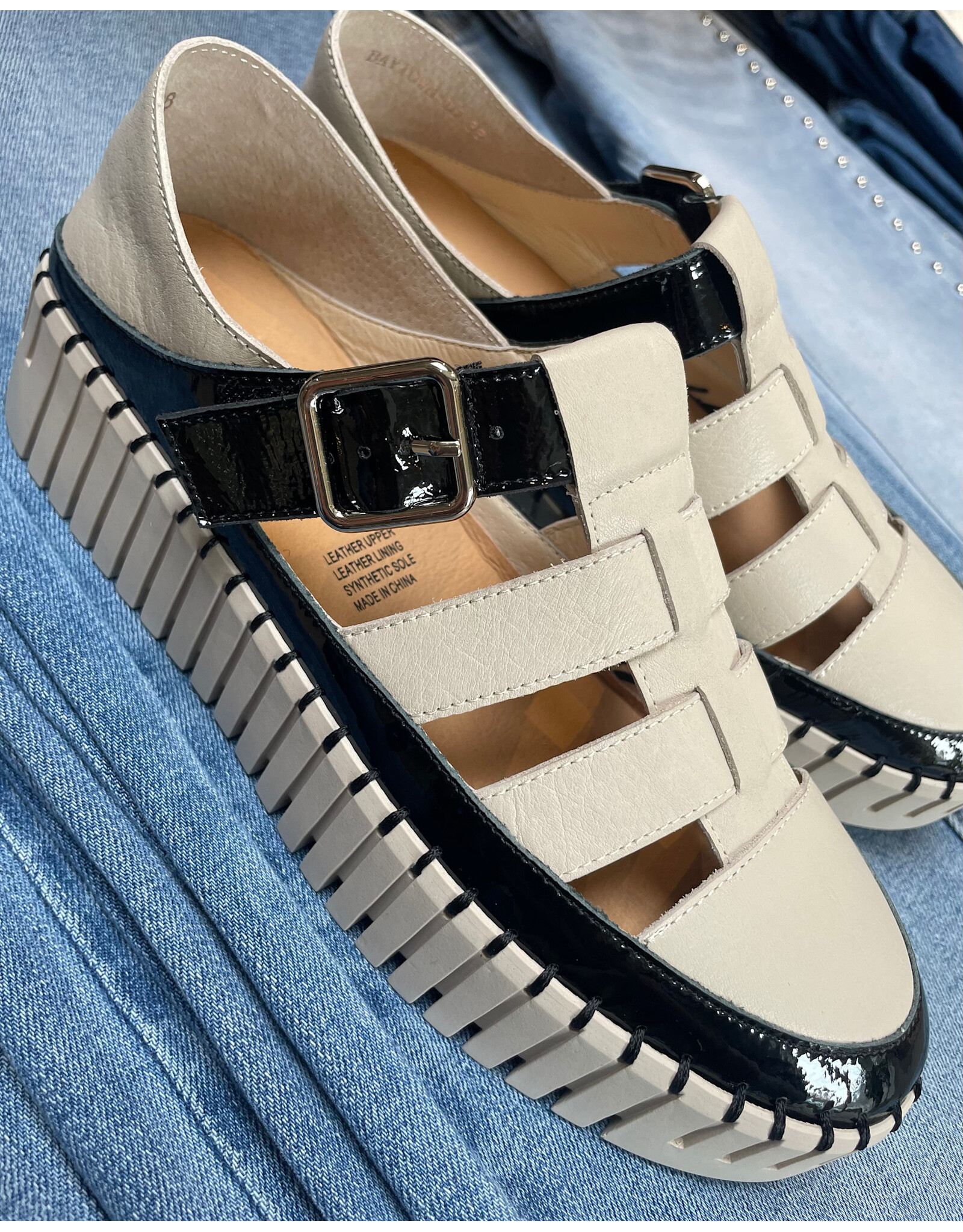 Django and Juliette Django & Juliette - Baytown (Black - Almond)