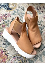 Django and Juliette Django & Juliette - Ozie (Tan / White Sole)