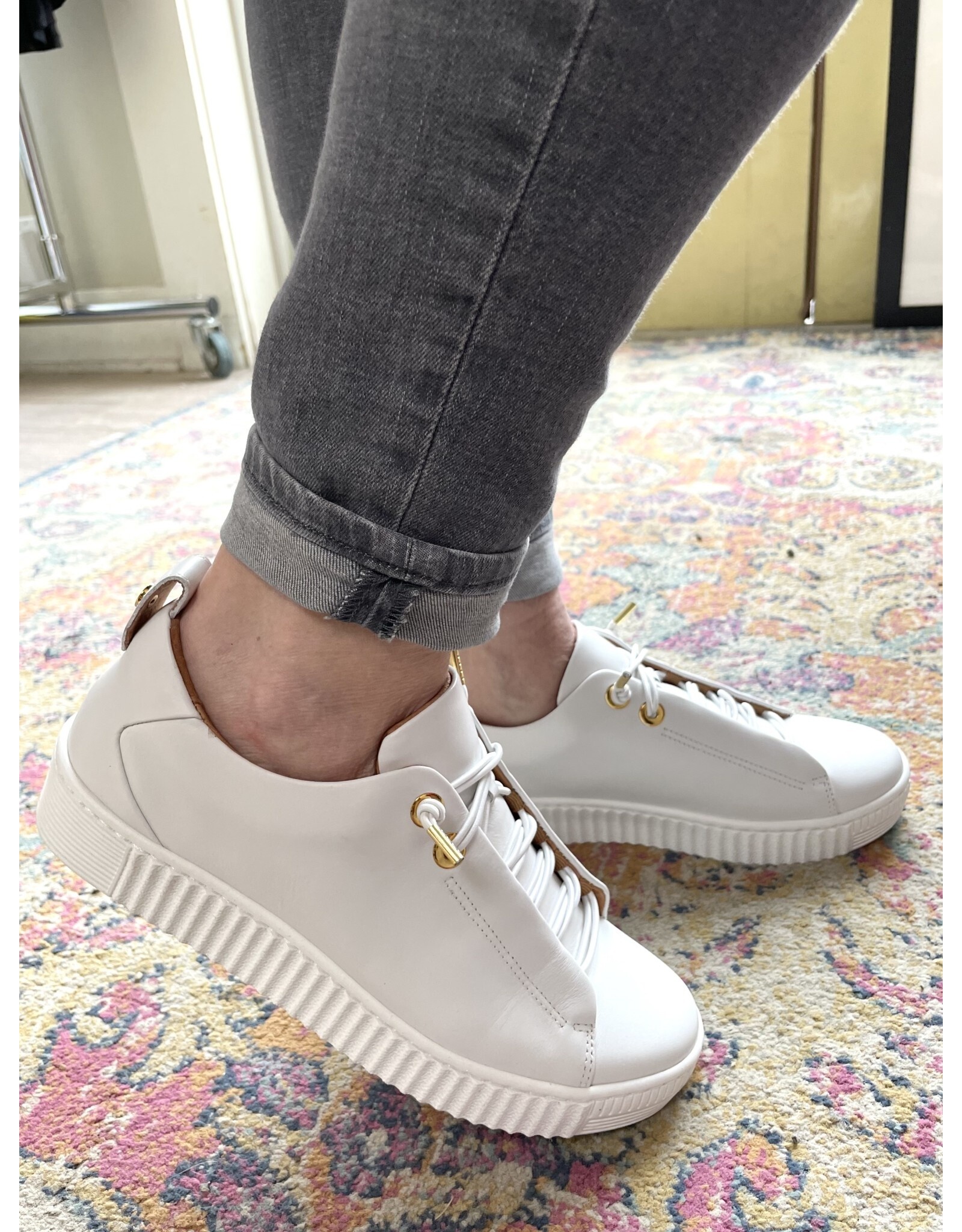 EOS EOS - Jool Sneaker (White / Gold Eyelet)