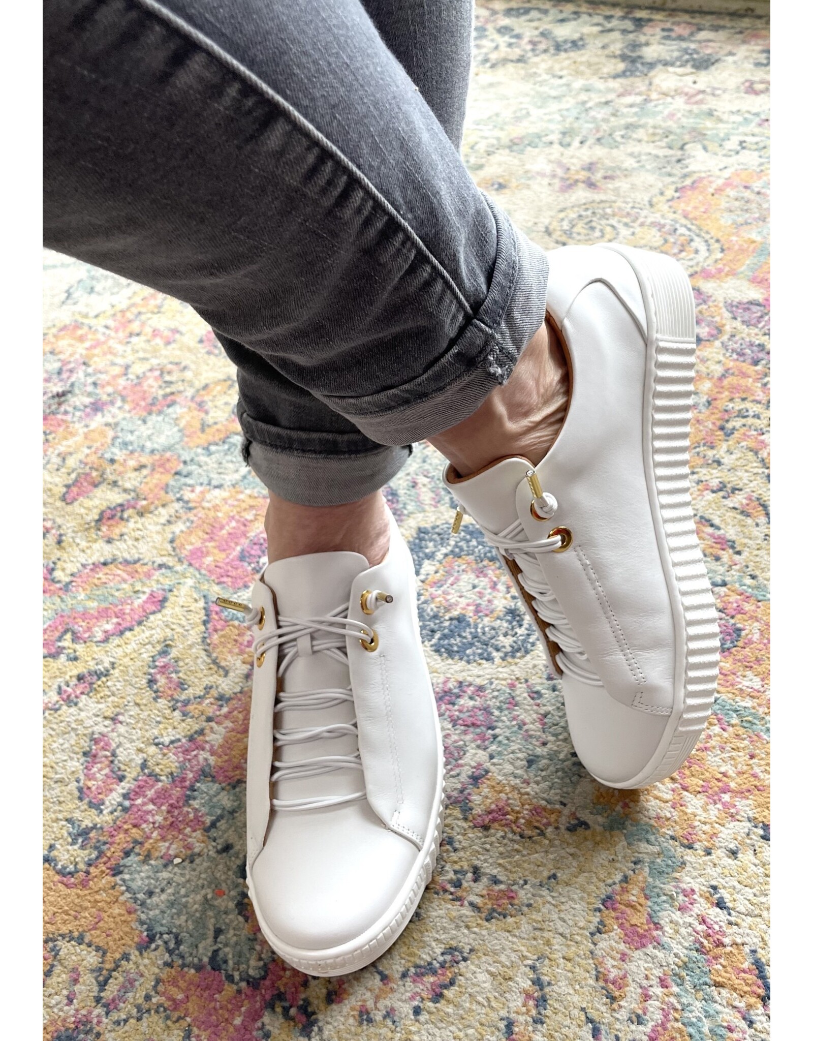 EOS EOS - Jool Sneaker (White / Gold Eyelet)
