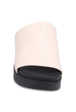 Django and Juliette Django & Juliette - Soffia (Milk Tumble Leather - Black Sole)