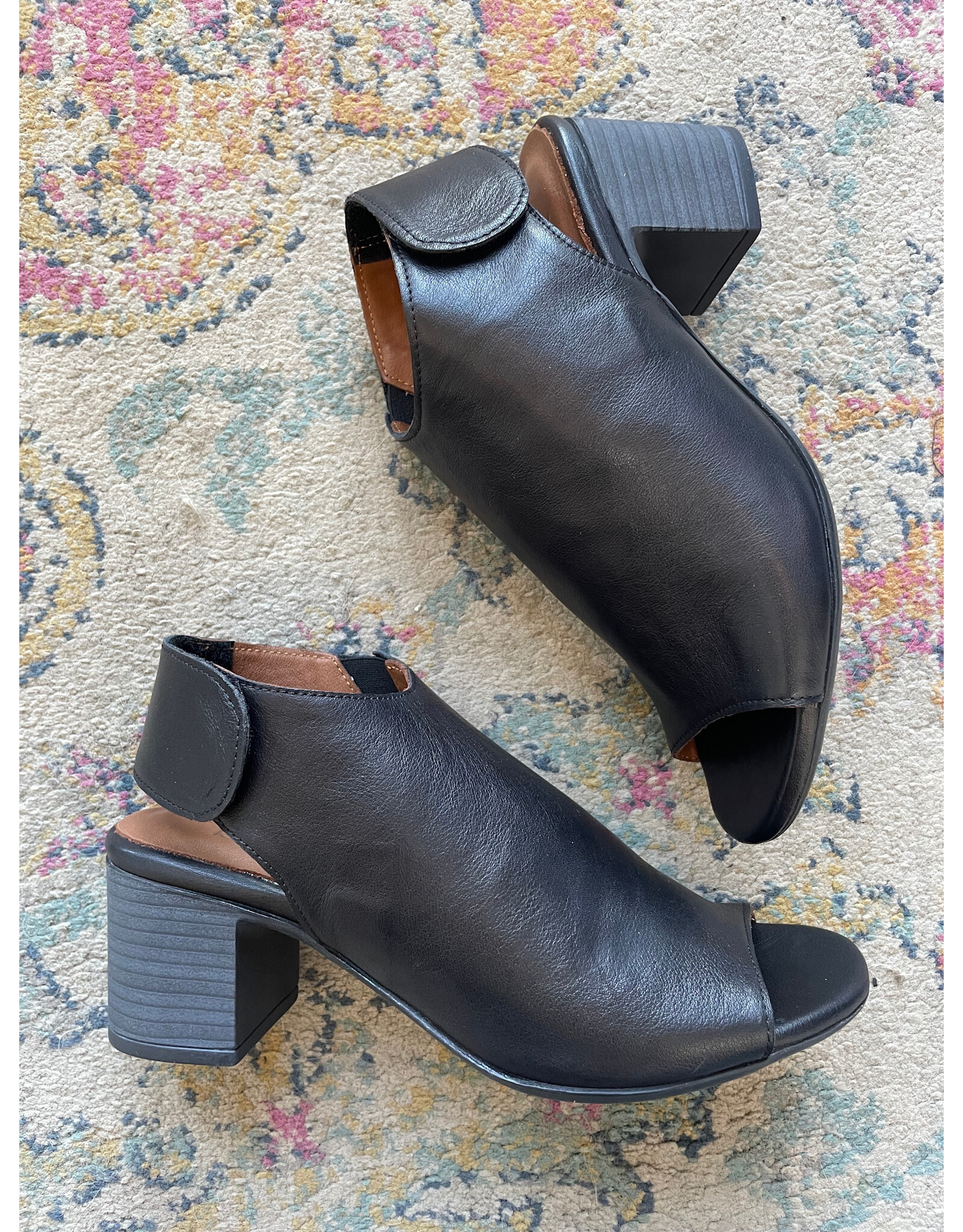 Bueno Bueno - Rachel (Black)