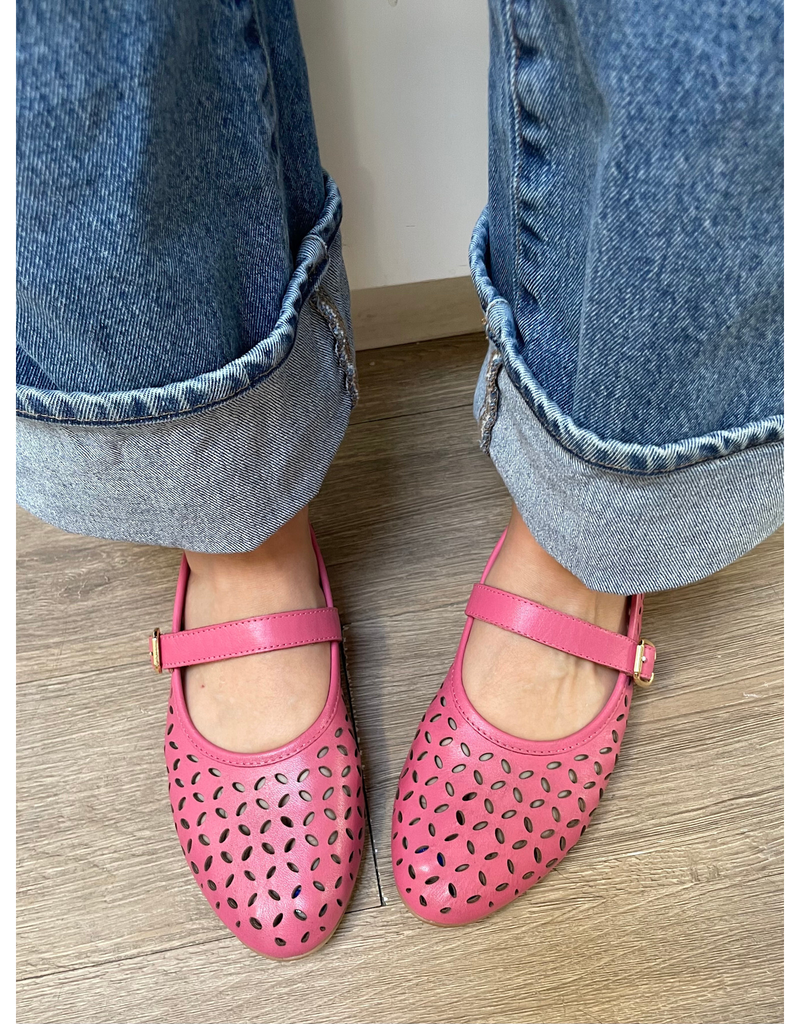 Bueno Bueno - Kehlani Perforated Mary Jane Flat (Bubblegum)
