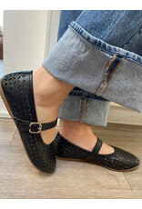 Bueno Bueno - Kehlani Perforated Mary Jane Flat (Black)