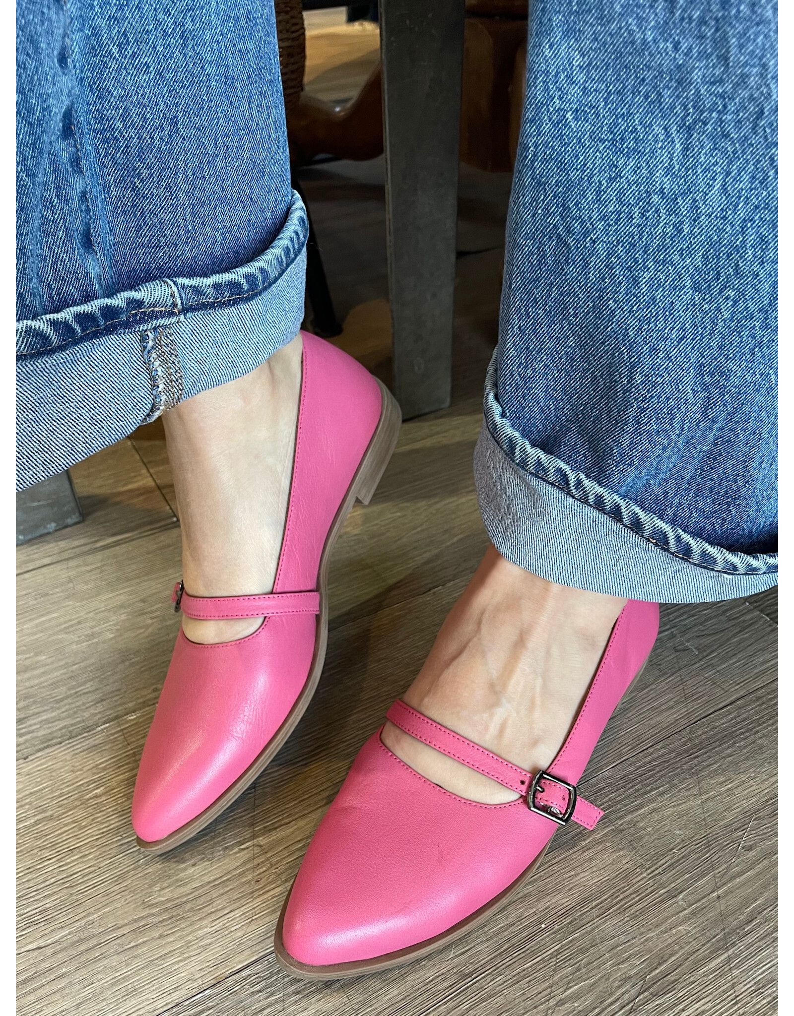 Bueno Bueno - Bobbi (Bubblegum)