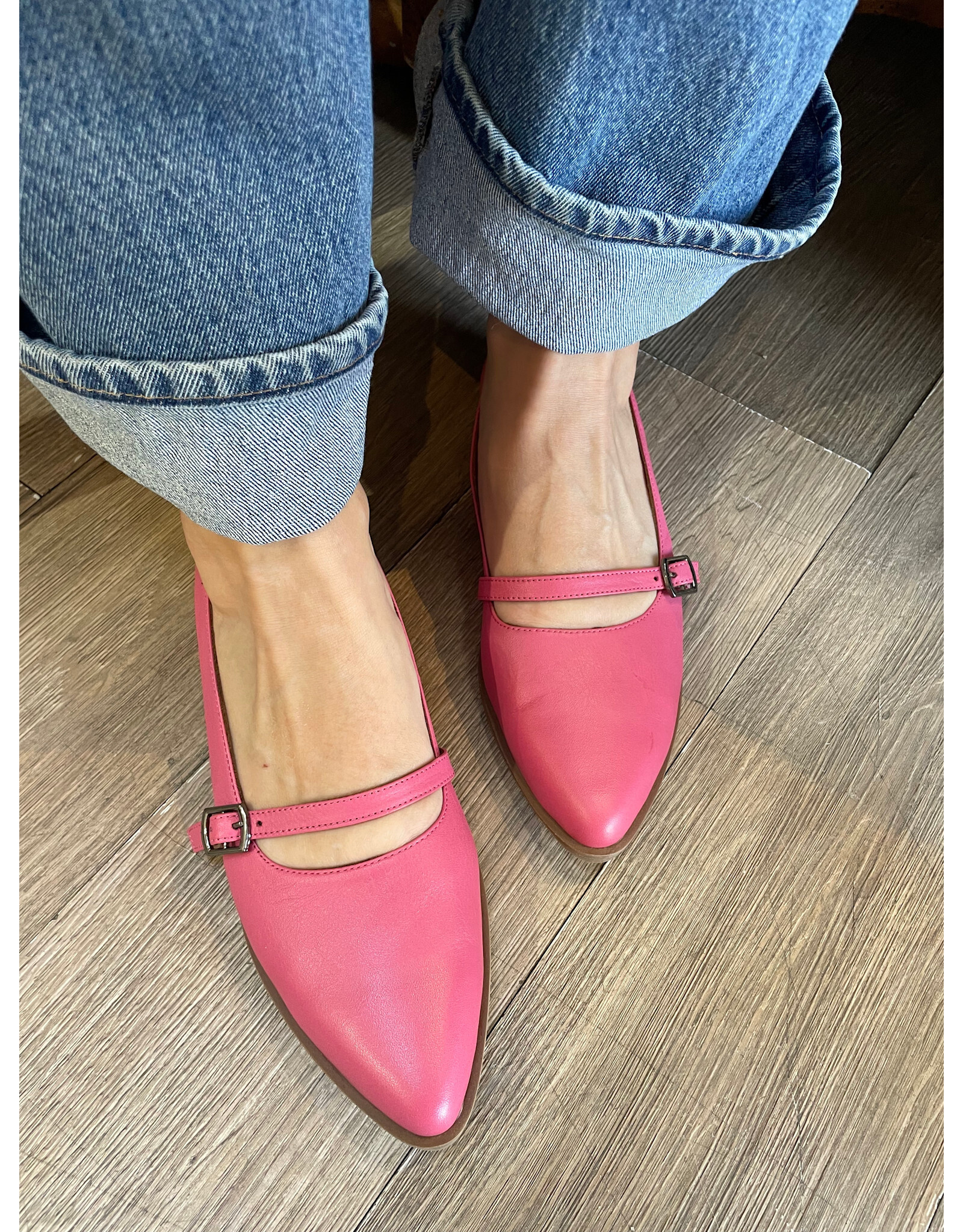 Bueno Bueno - Bobbi (Bubblegum)