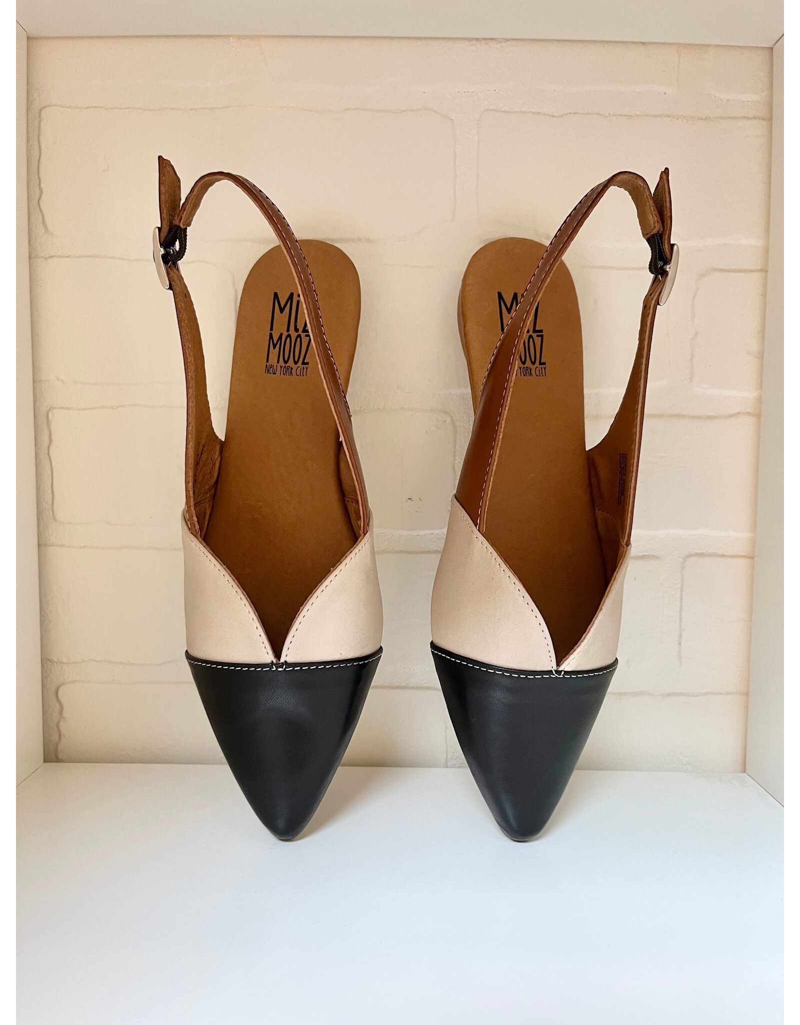 Miz Mooz Miz Mooz - Jayden Slingback Flat (Black / Tan / Cognac)