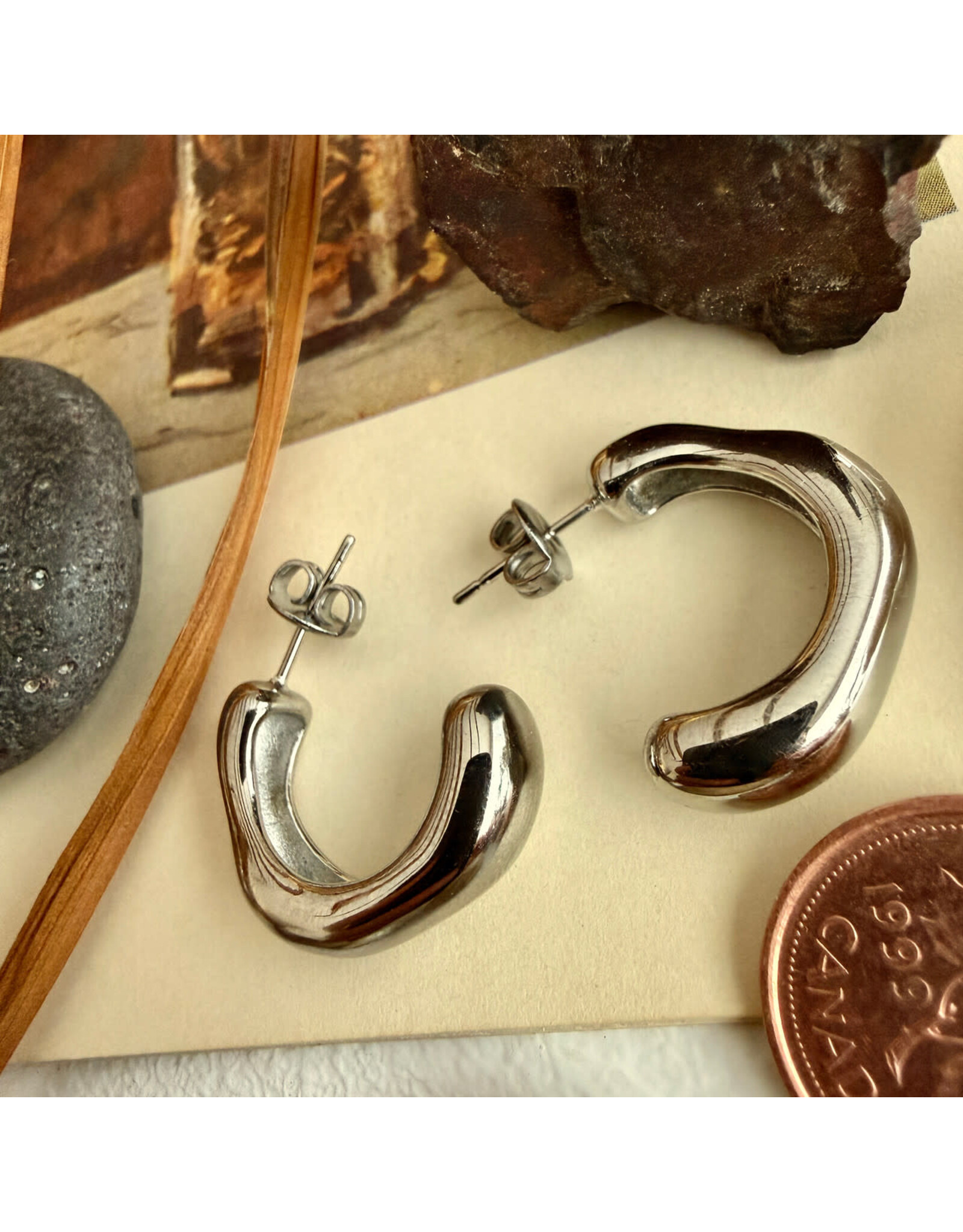 Pika & Bear Pika & Bear - "Aboro" Textured Hoop Earrings