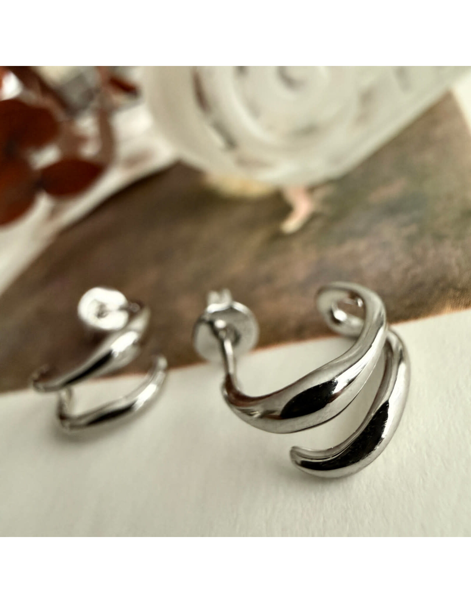 Pika & Bear Pika & Bear - "Callisto" Double Wave Hoop Earrings