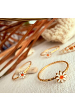 Pika & Bear Pika & Bear - "Daisy Jane" Enamelled Daisy Ring in Gold