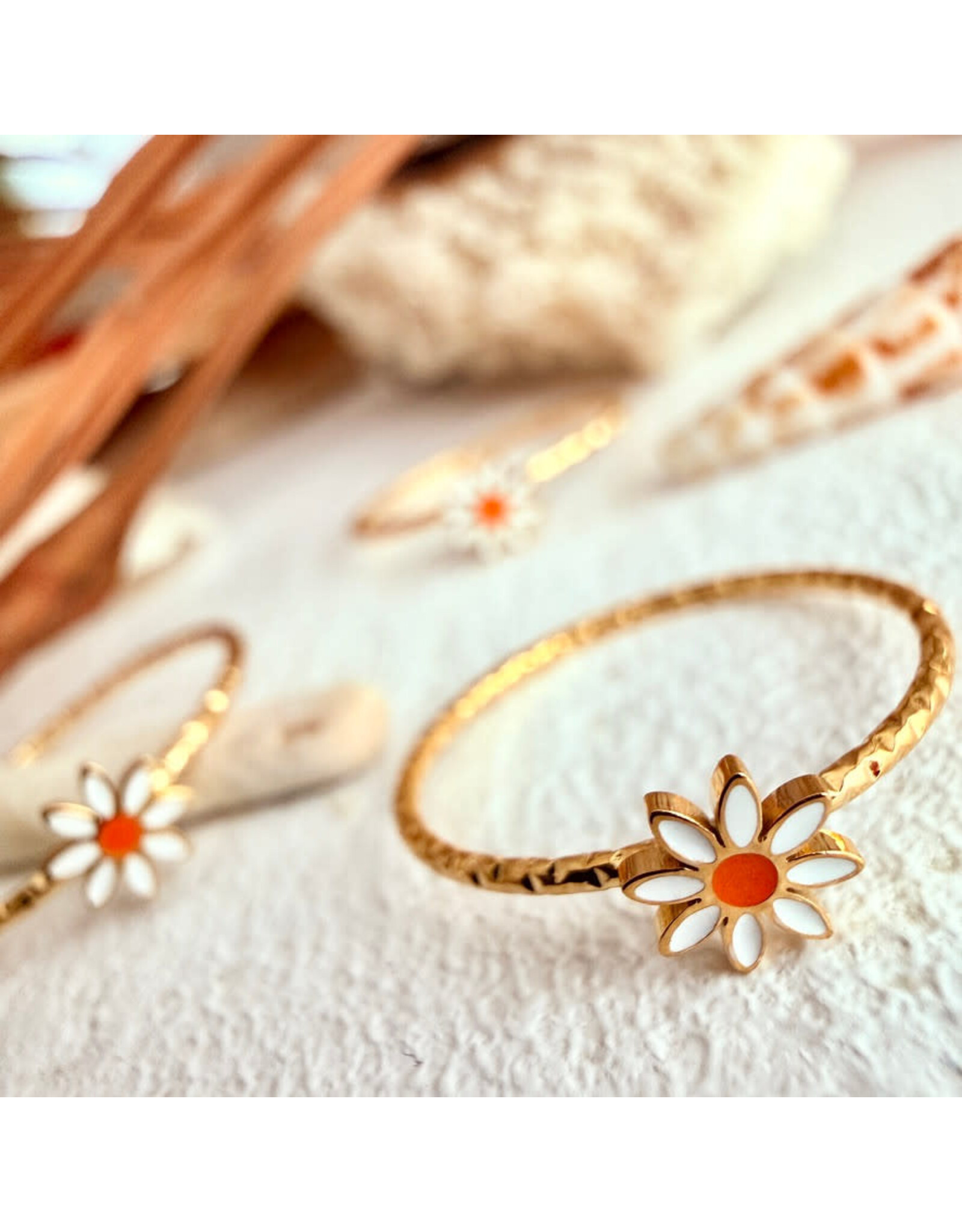 Pika & Bear Pika & Bear - "Daisy Jane" Enamelled Daisy Ring in Gold