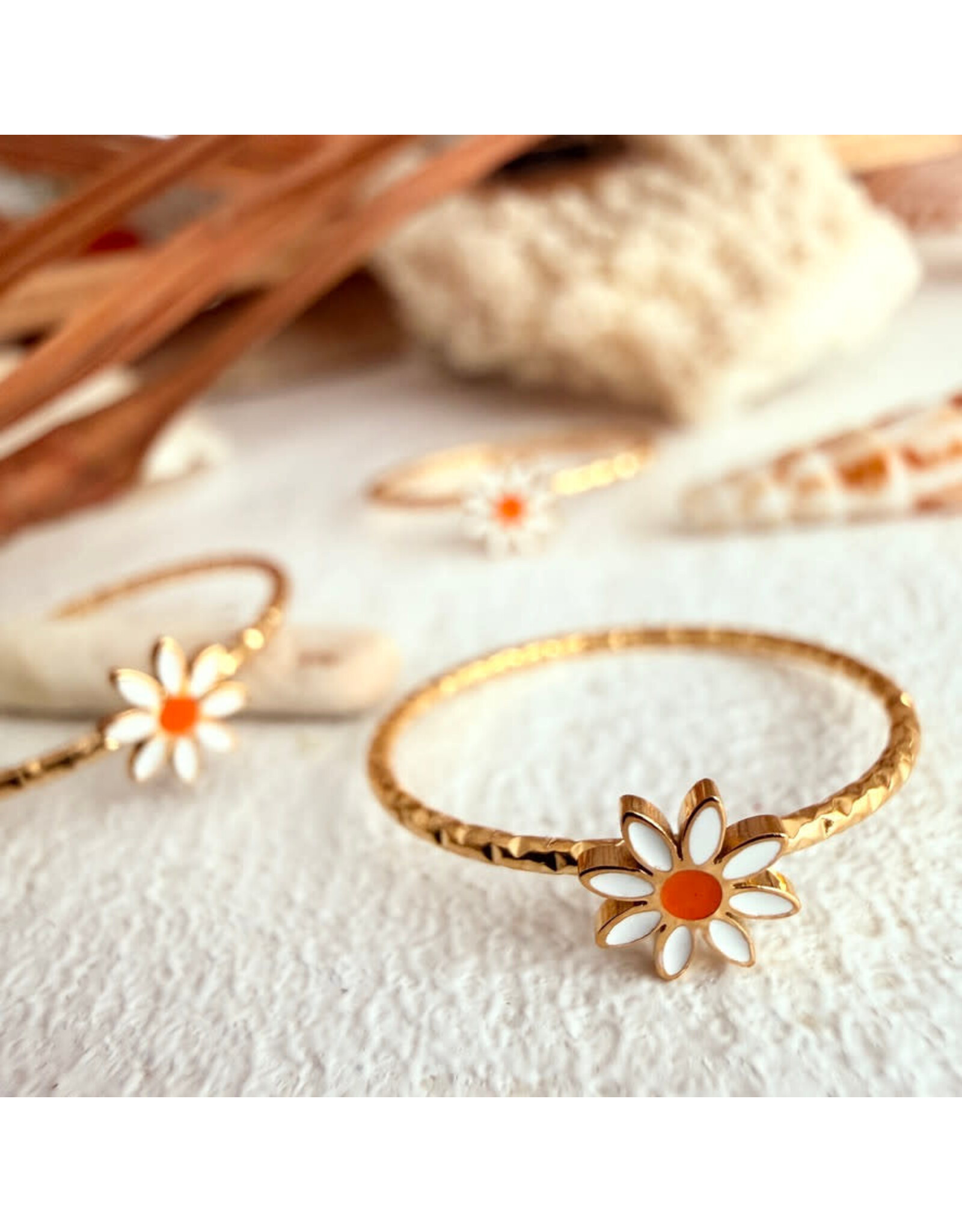 Pika & Bear Pika & Bear - "Daisy Jane" Enamelled Daisy Ring in Gold