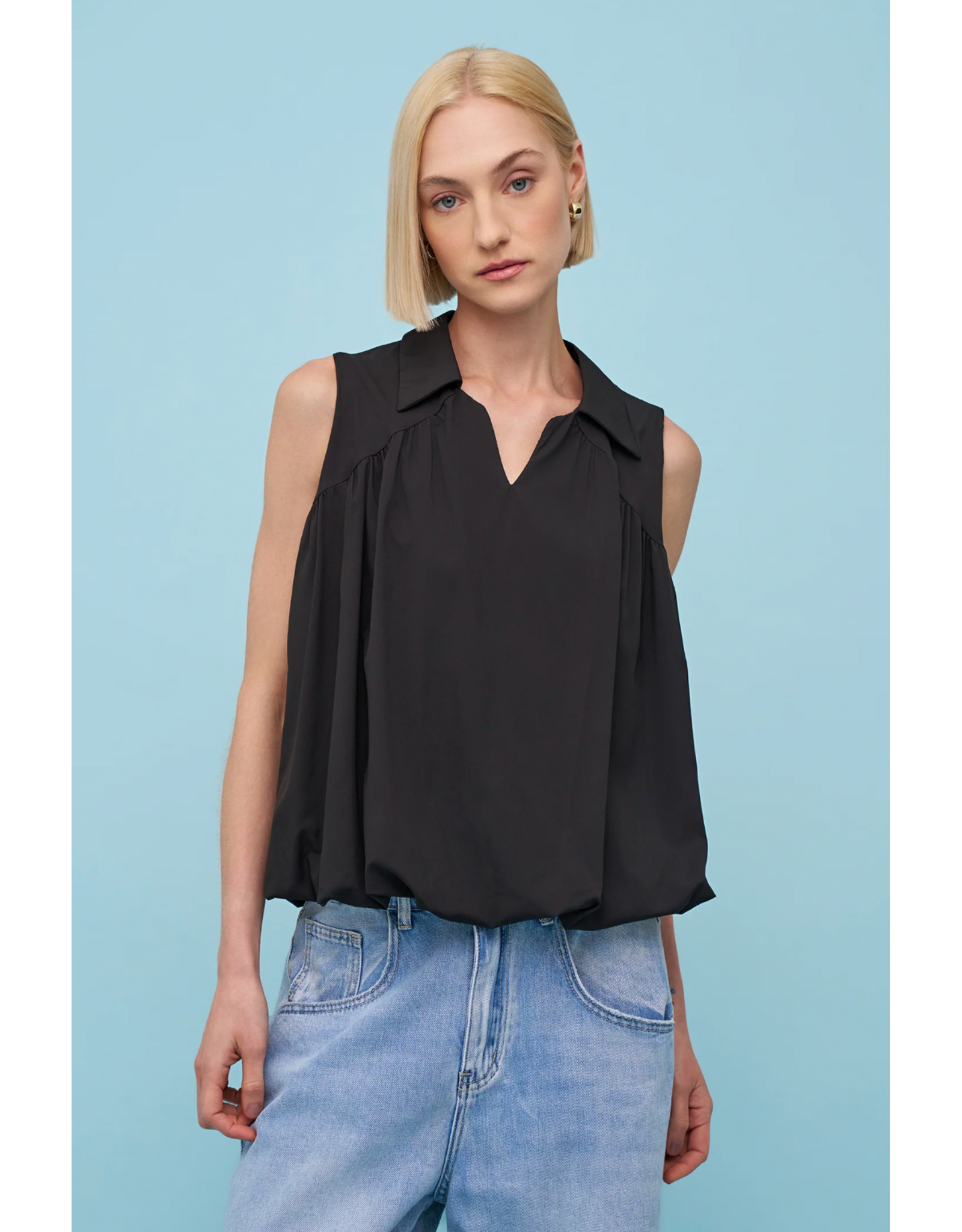 Astrid Astrid - Sleeveless Top (Black)