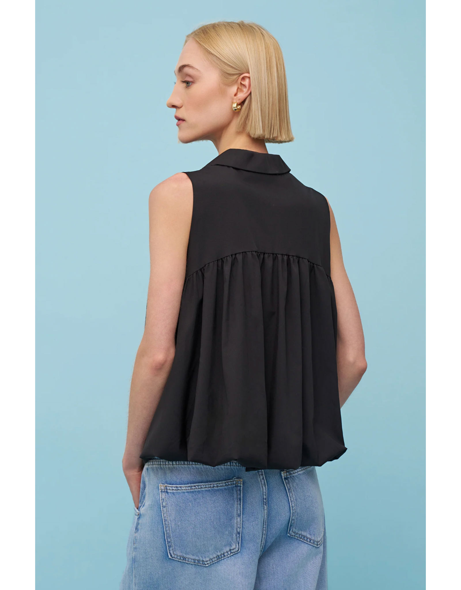 Astrid Astrid - Sleeveless Top (Black)