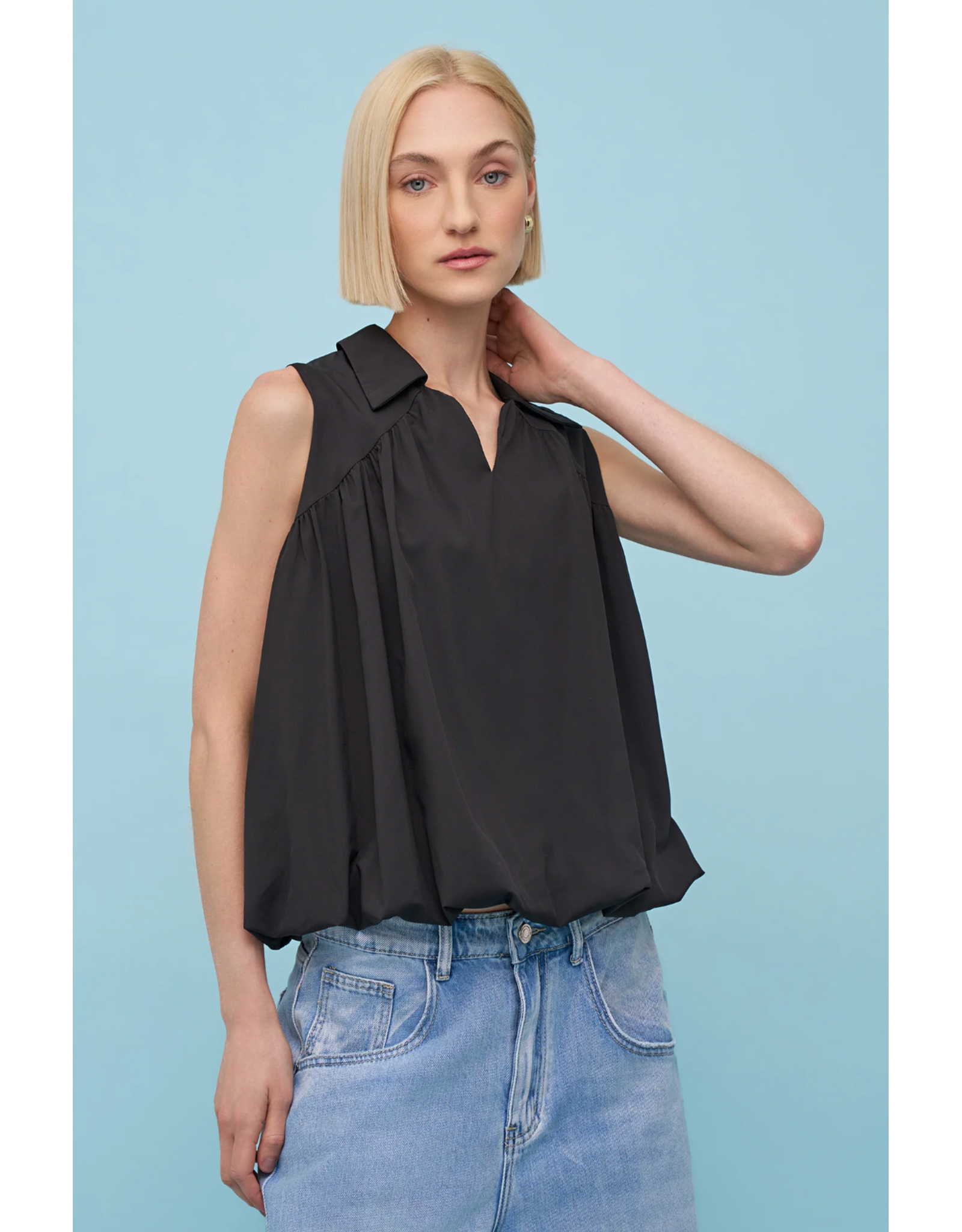 Astrid Astrid - Sleeveless Top (Black)