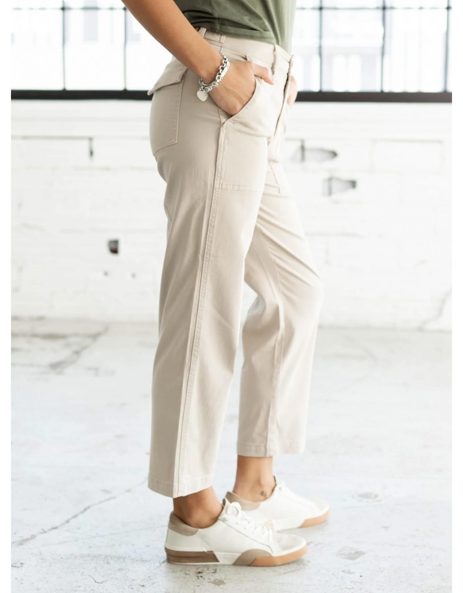 Liverpool Liverpool - Utility Crop Straight With Side Tabs (Safari Sand)