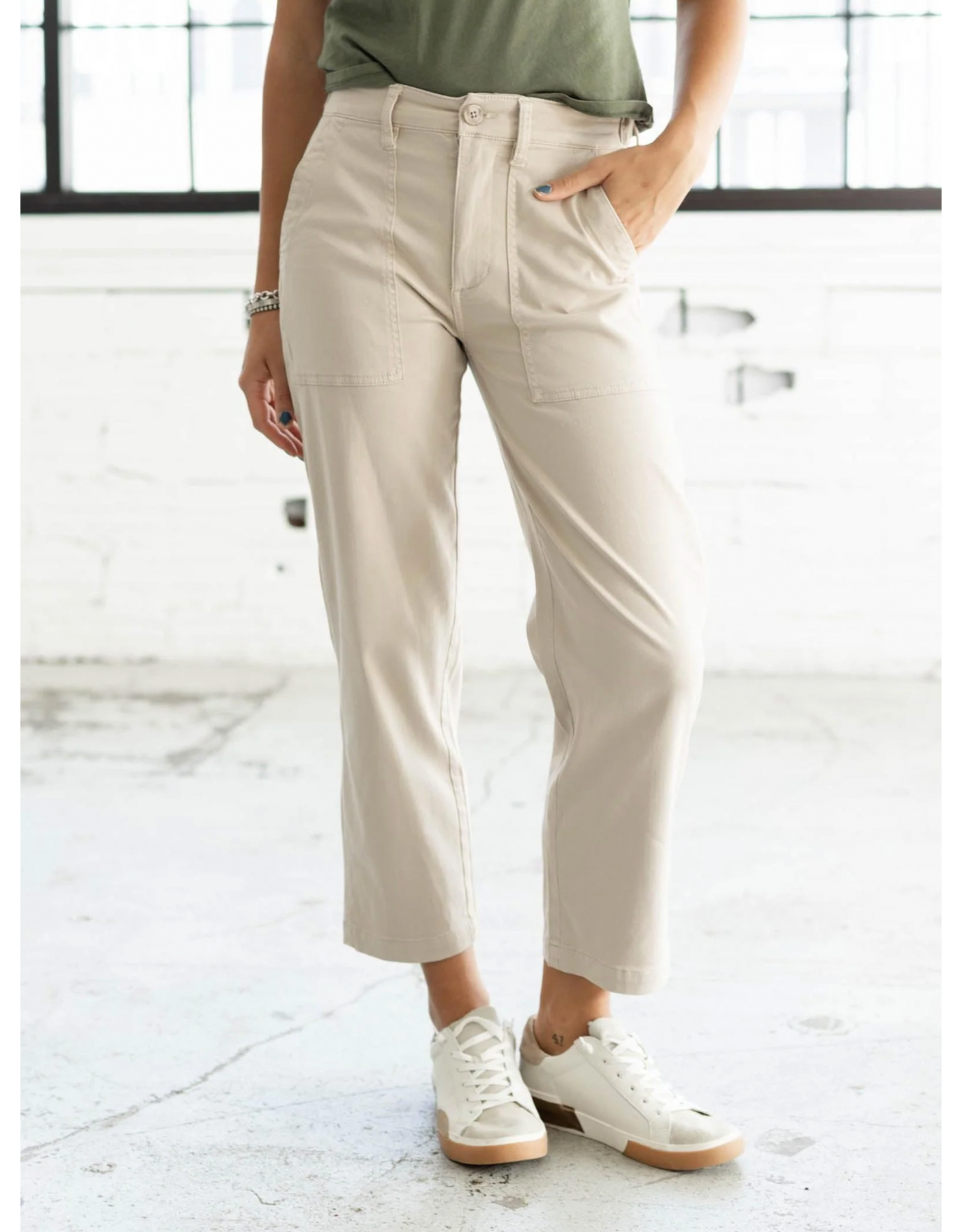 Liverpool Liverpool - Utility Crop Straight With Side Tabs (Safari Sand)