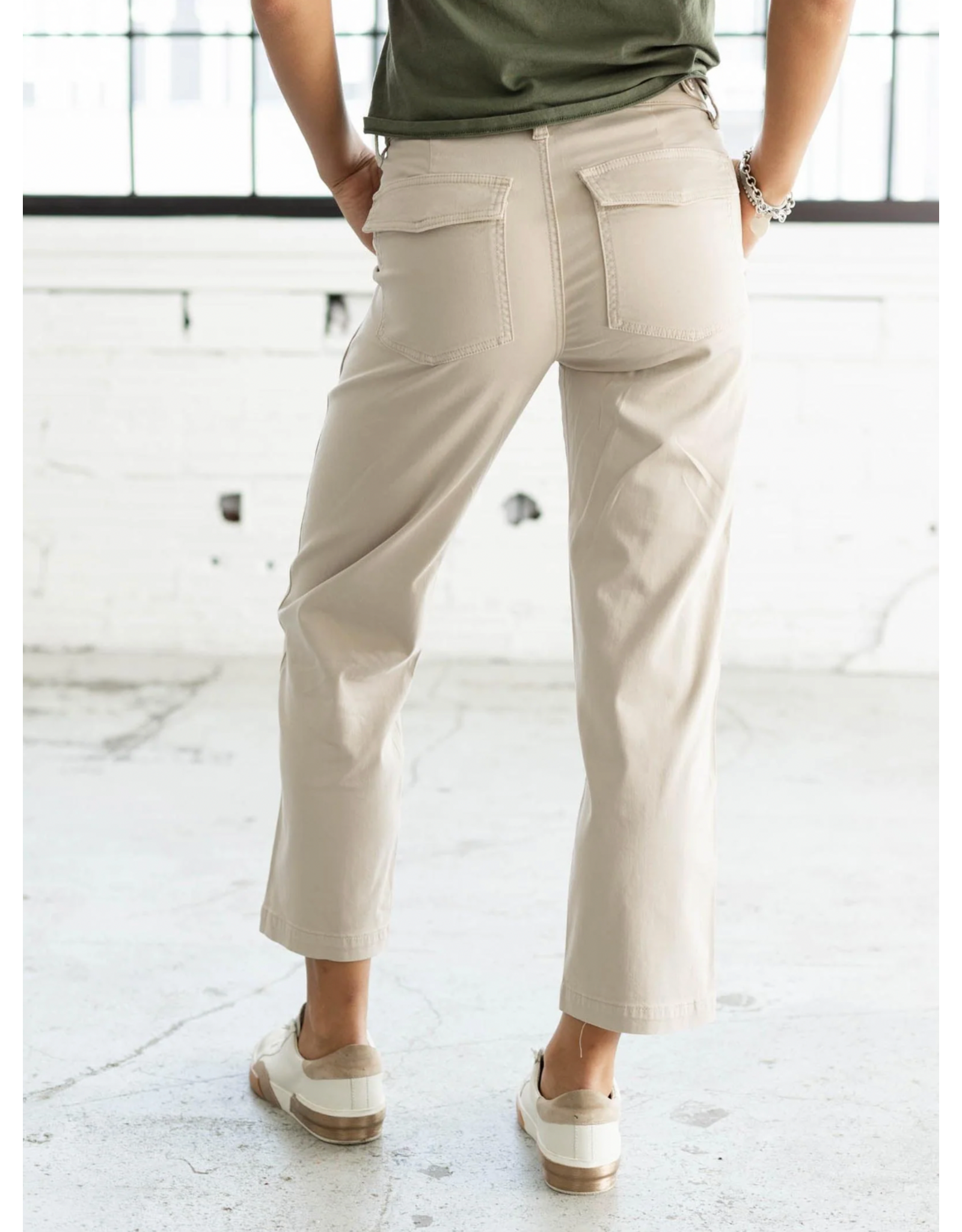 Liverpool Liverpool - Utility Crop Straight With Side Tabs (Safari Sand)