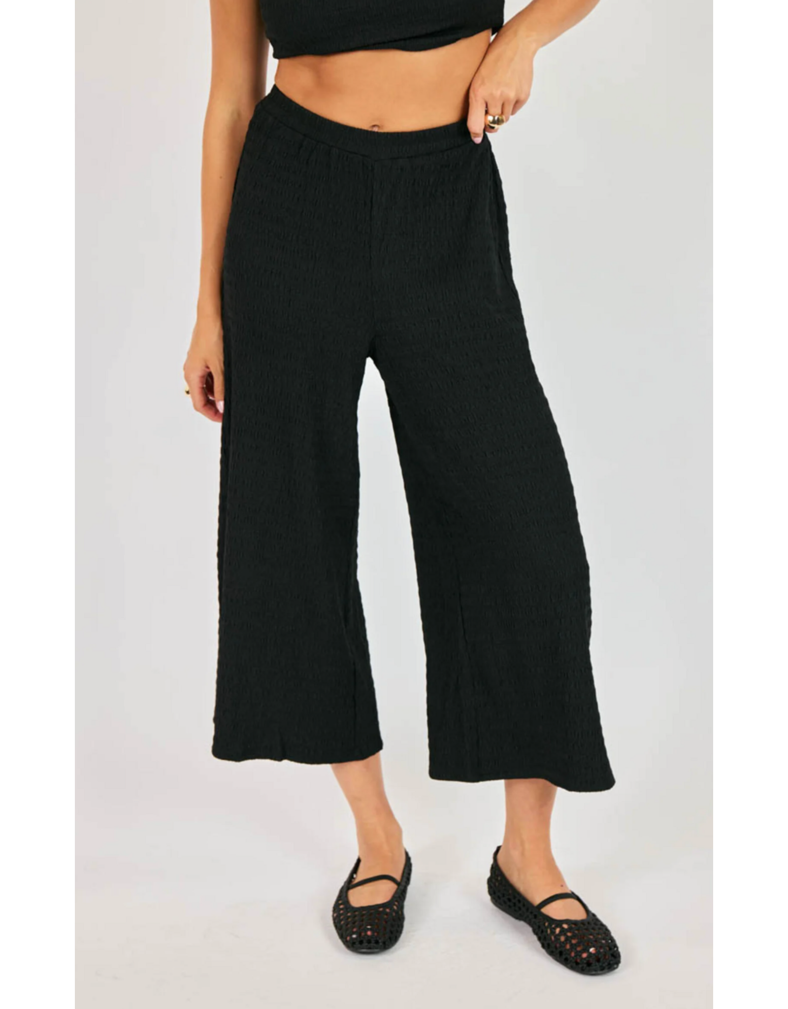 Sadie & Sage Sadie & Sage - Howdy Honey Textured Pants (Black)