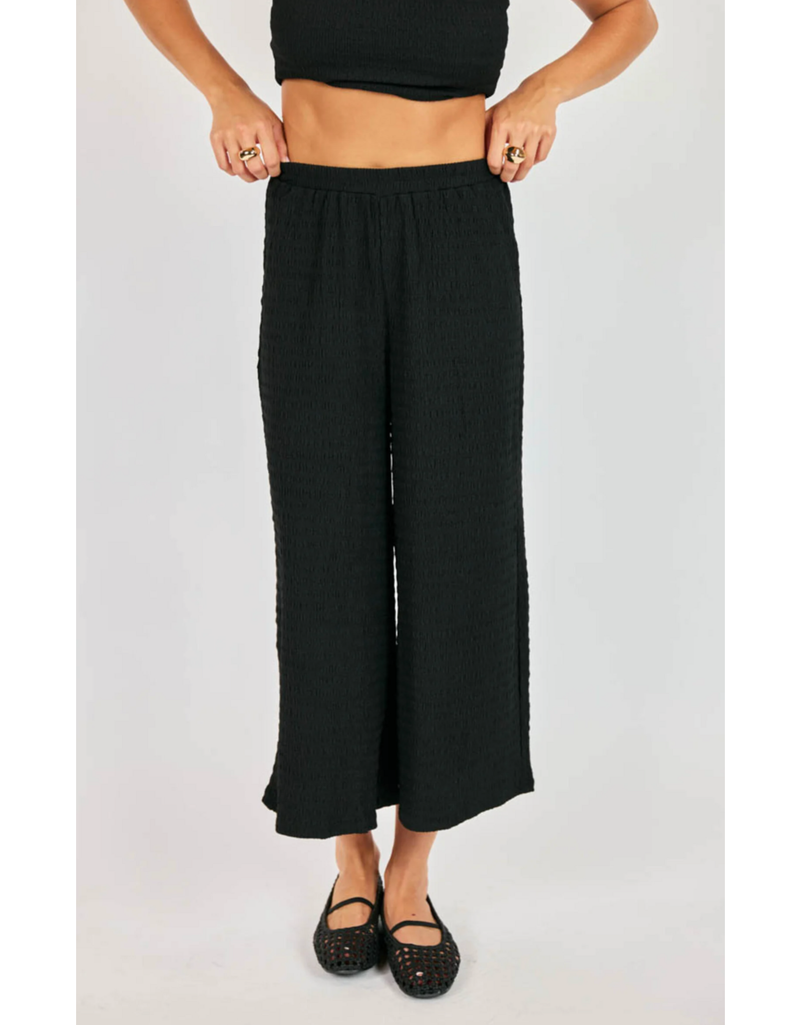 Sadie & Sage Sadie & Sage - Howdy Honey Textured Pants (Black)