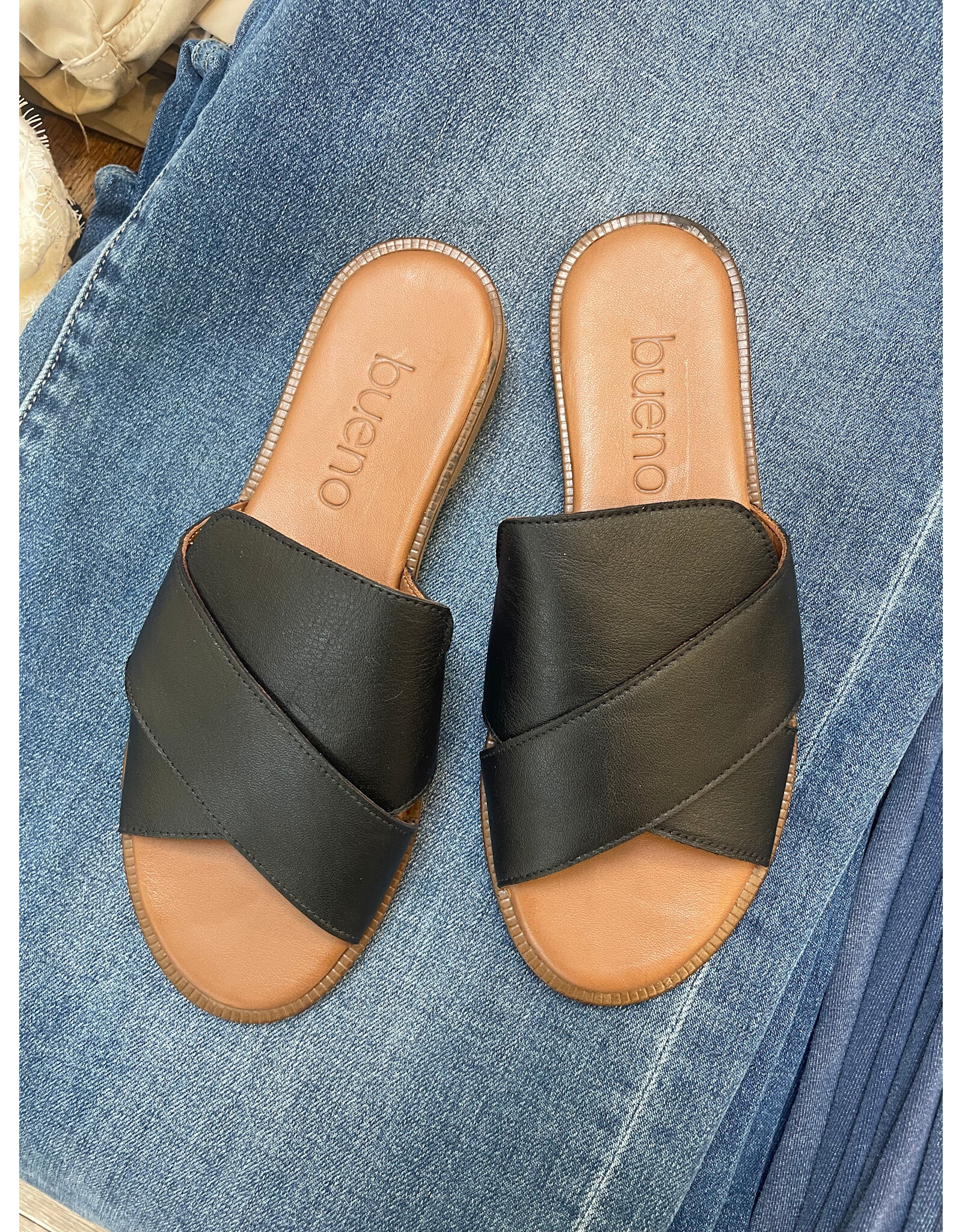 Bueno Bueno - Henna (Black)