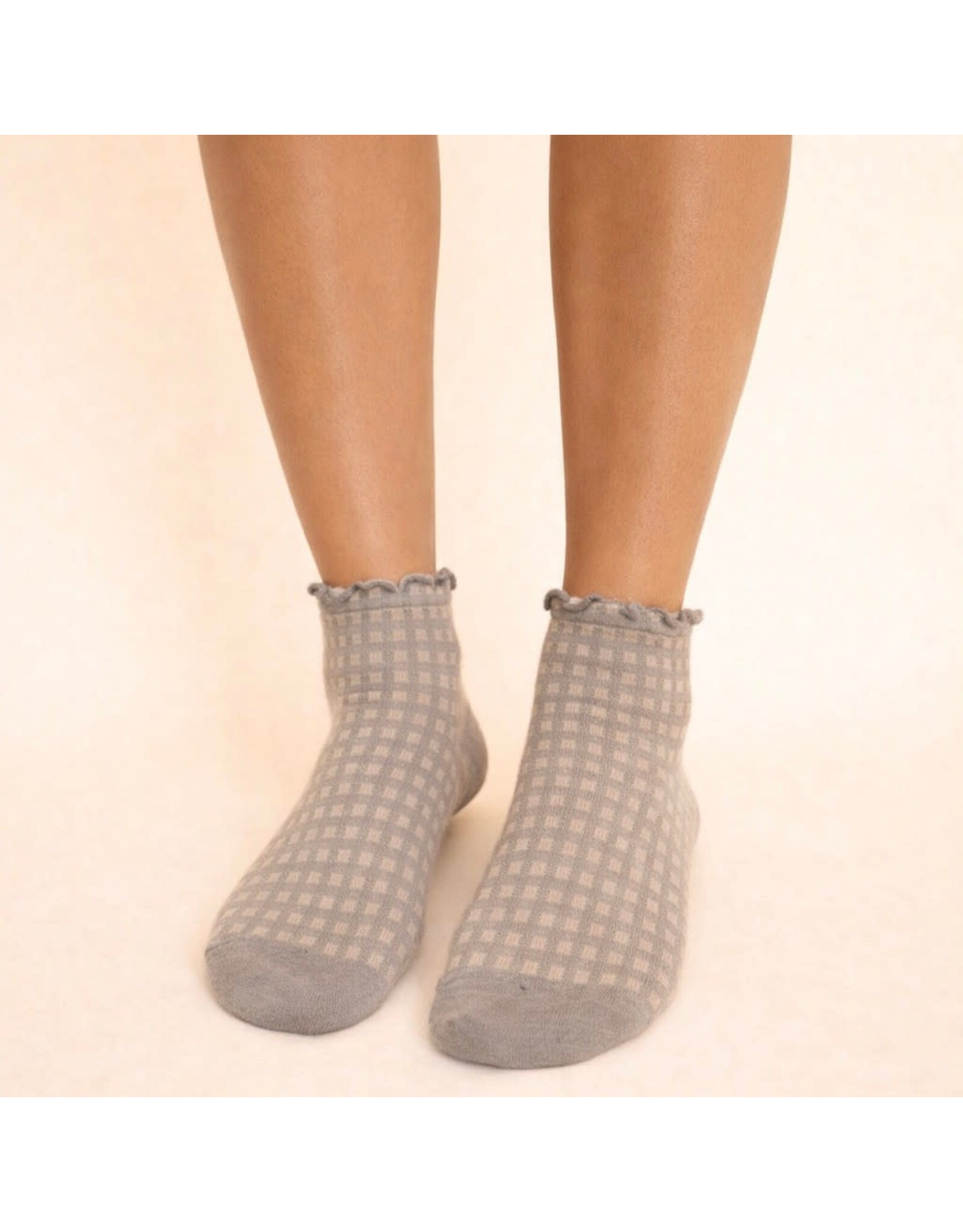Pika & Bear Pika & Bear - "Lazy J" Waffle Gingham Ankle Socks with Ruffled Edge (3 pack)