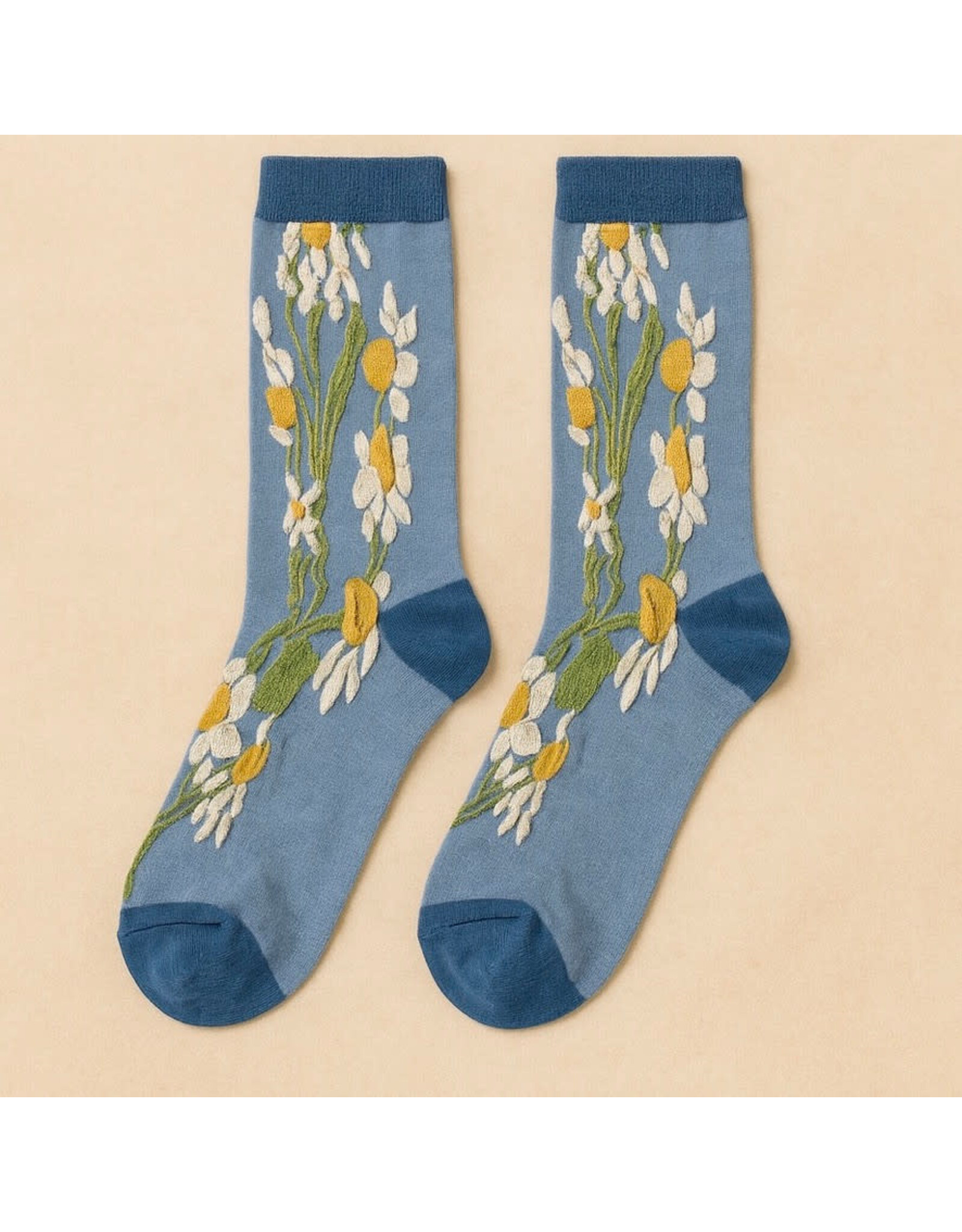 Pika & Bear Pika & Bear - "Bellis" Daisy Floral Applique and Pointelle Crew Sock