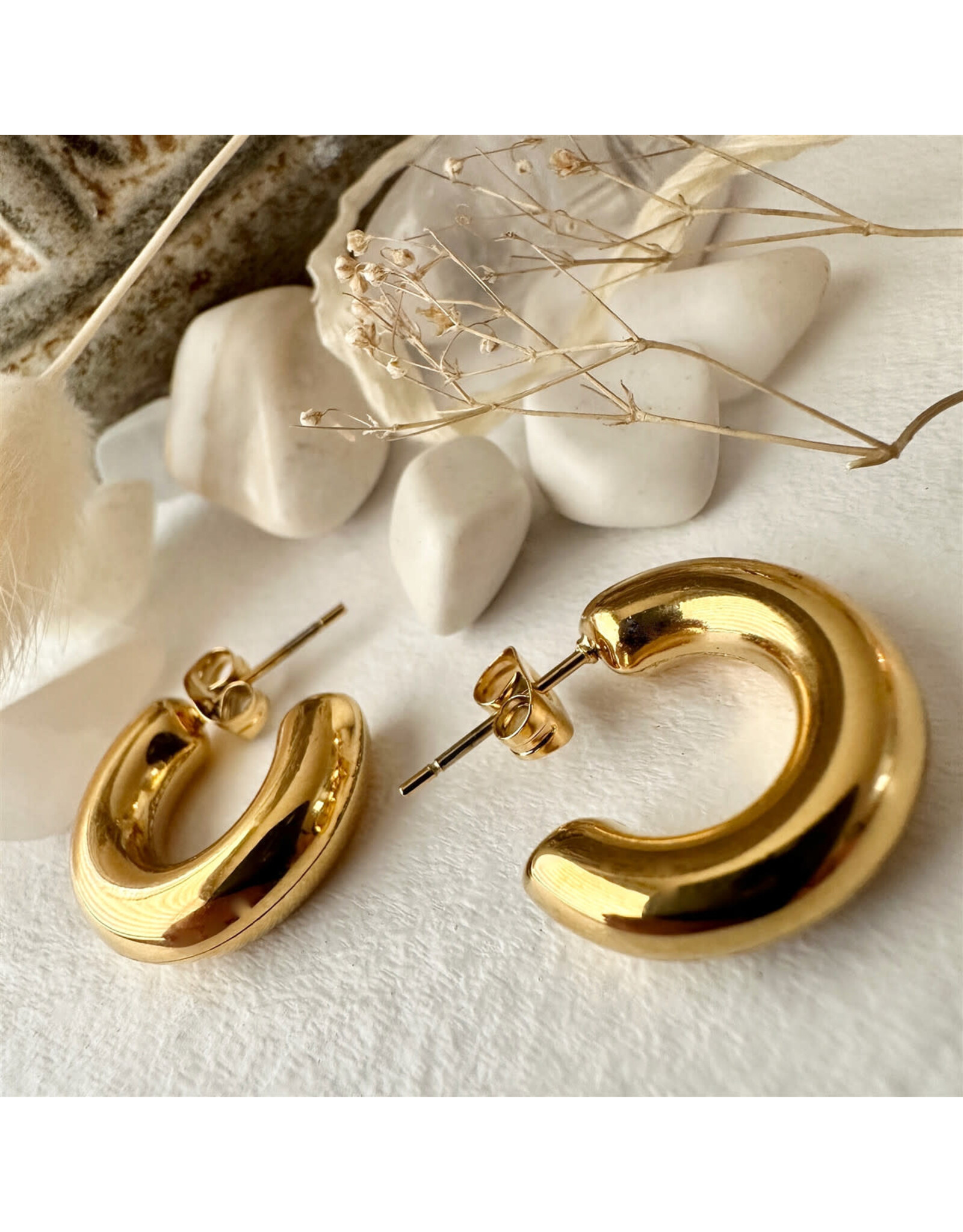 Pika & Bear Pika & Bear - "Mayari" 20mm Chunky Hoops