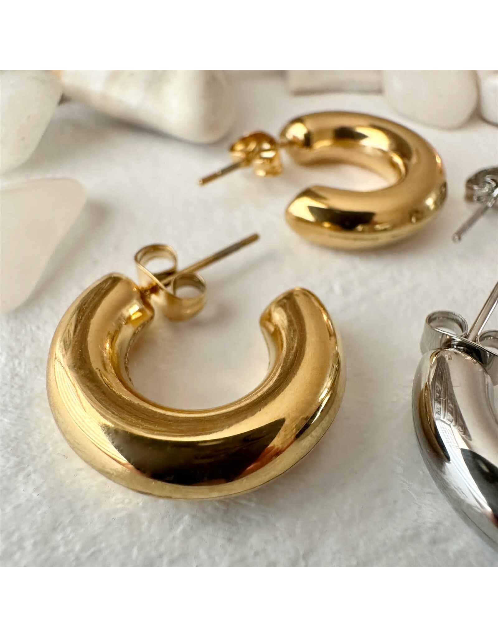 Pika & Bear Pika & Bear - "Mayari" 20mm Chunky Hoops