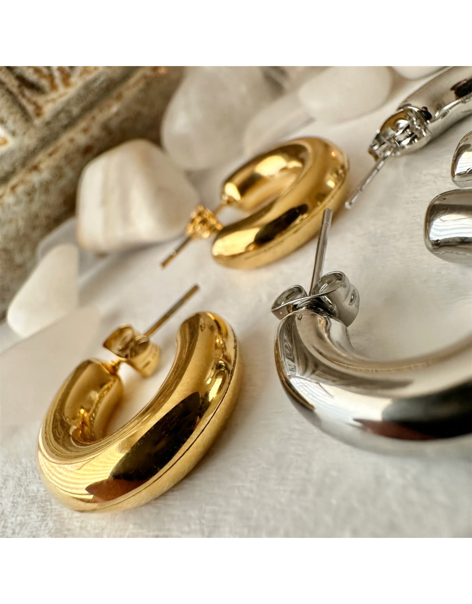 Pika & Bear Pika & Bear - "Mayari" 20mm Chunky Hoops