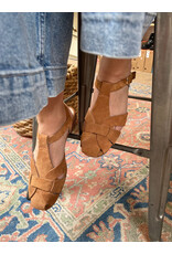 Ateliers Ateliers - Sinela Suede Fisherman Sandal (Tan)