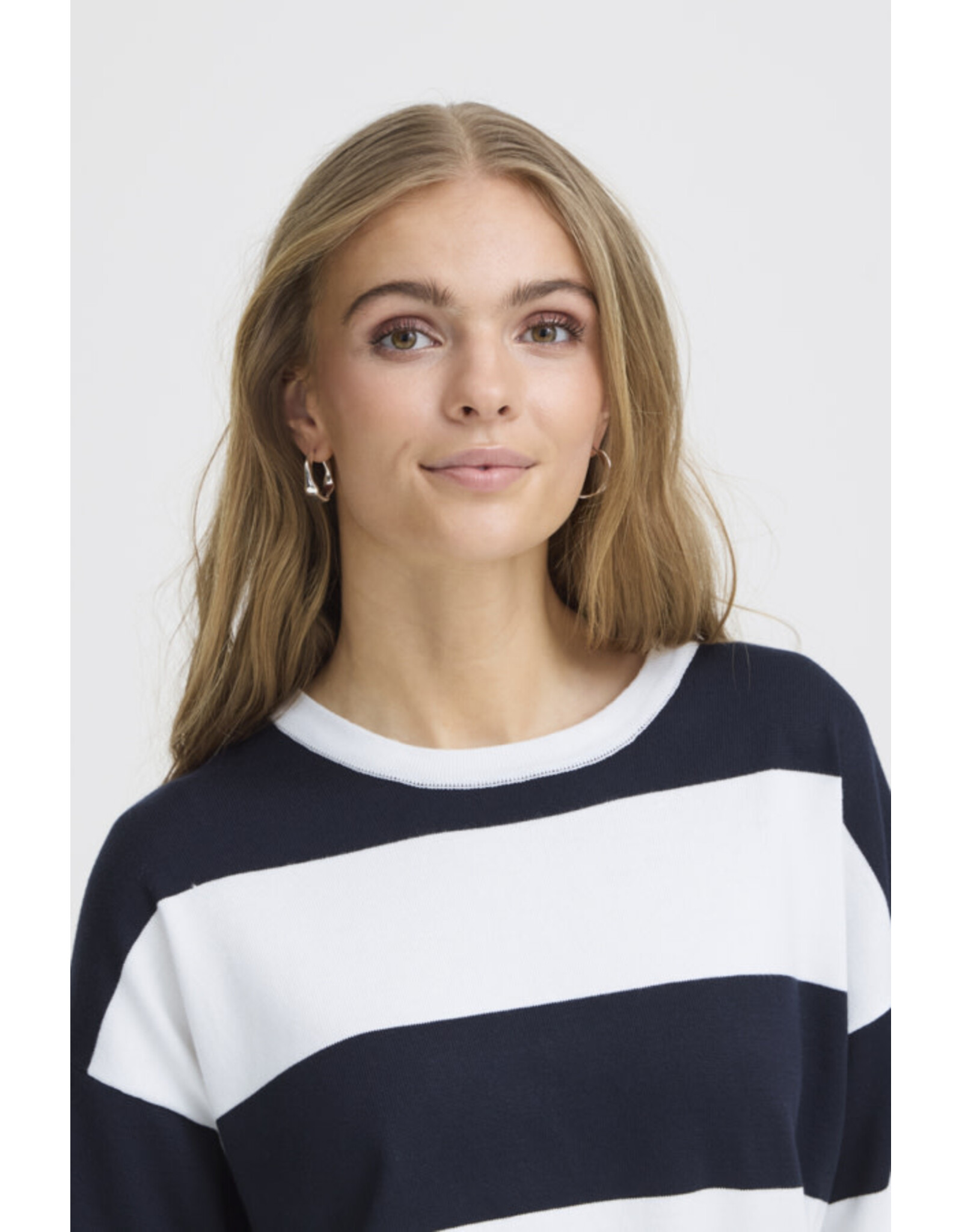 ICHI ICHI - Luls Wide Stripe Pullover (Off White / Navy)
