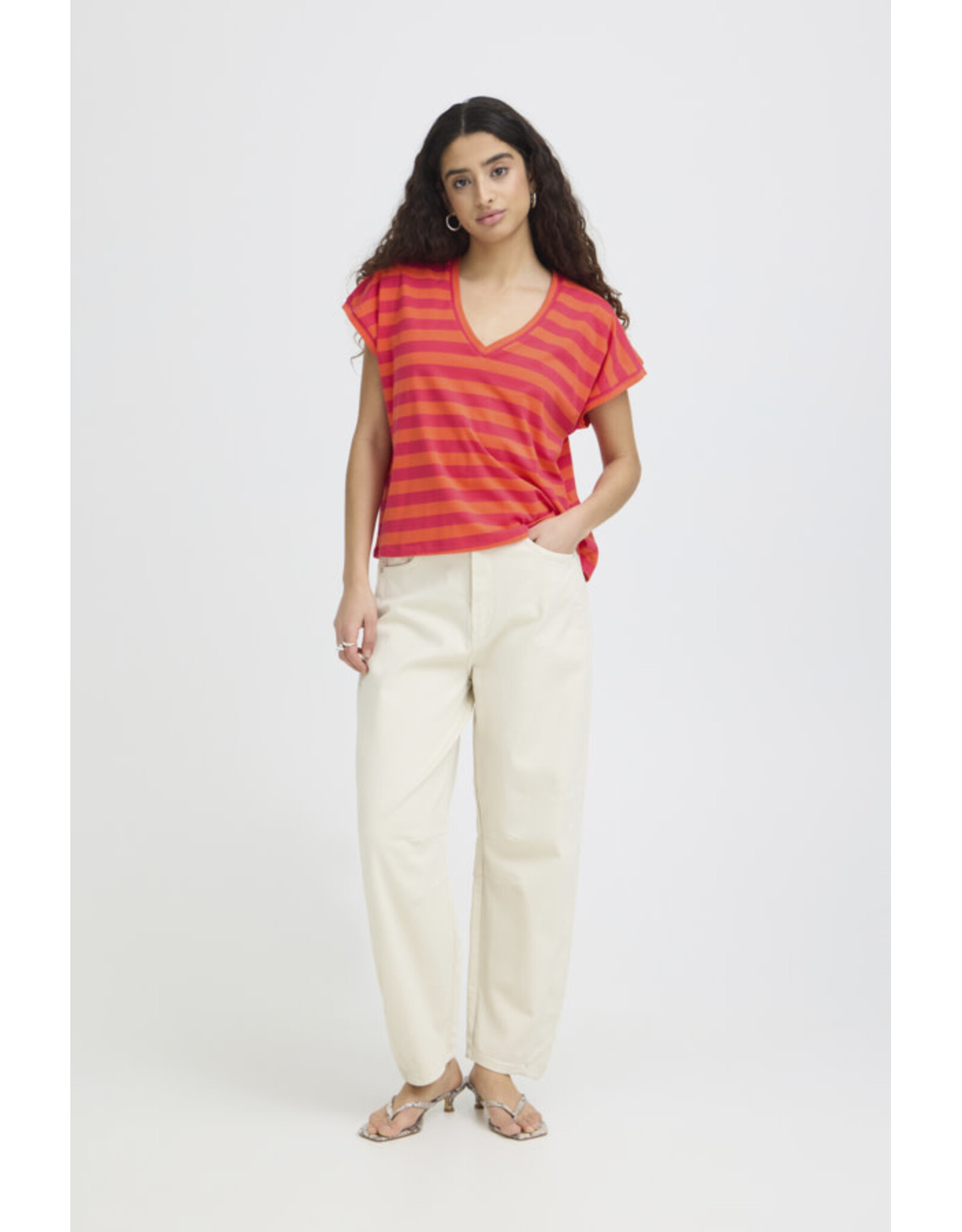 ICHI ICHI - Juniper V Neck Tee (Mandarin)