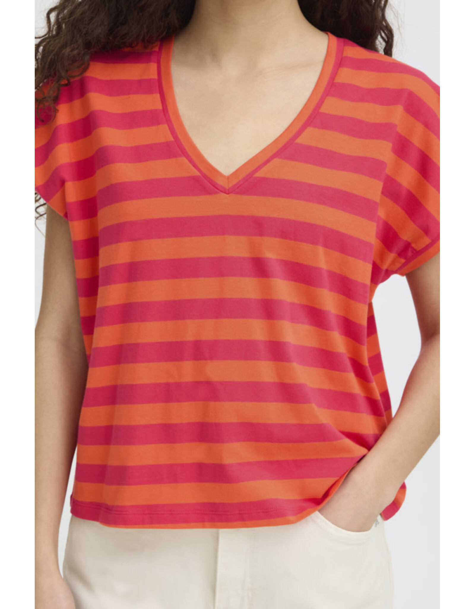 ICHI ICHI - Juniper V Neck Tee (Mandarin)