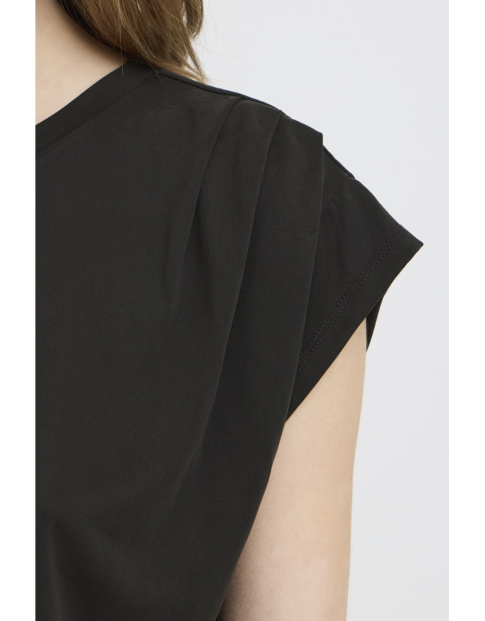 ICHI ICHI - Lisken  Tee (Black)