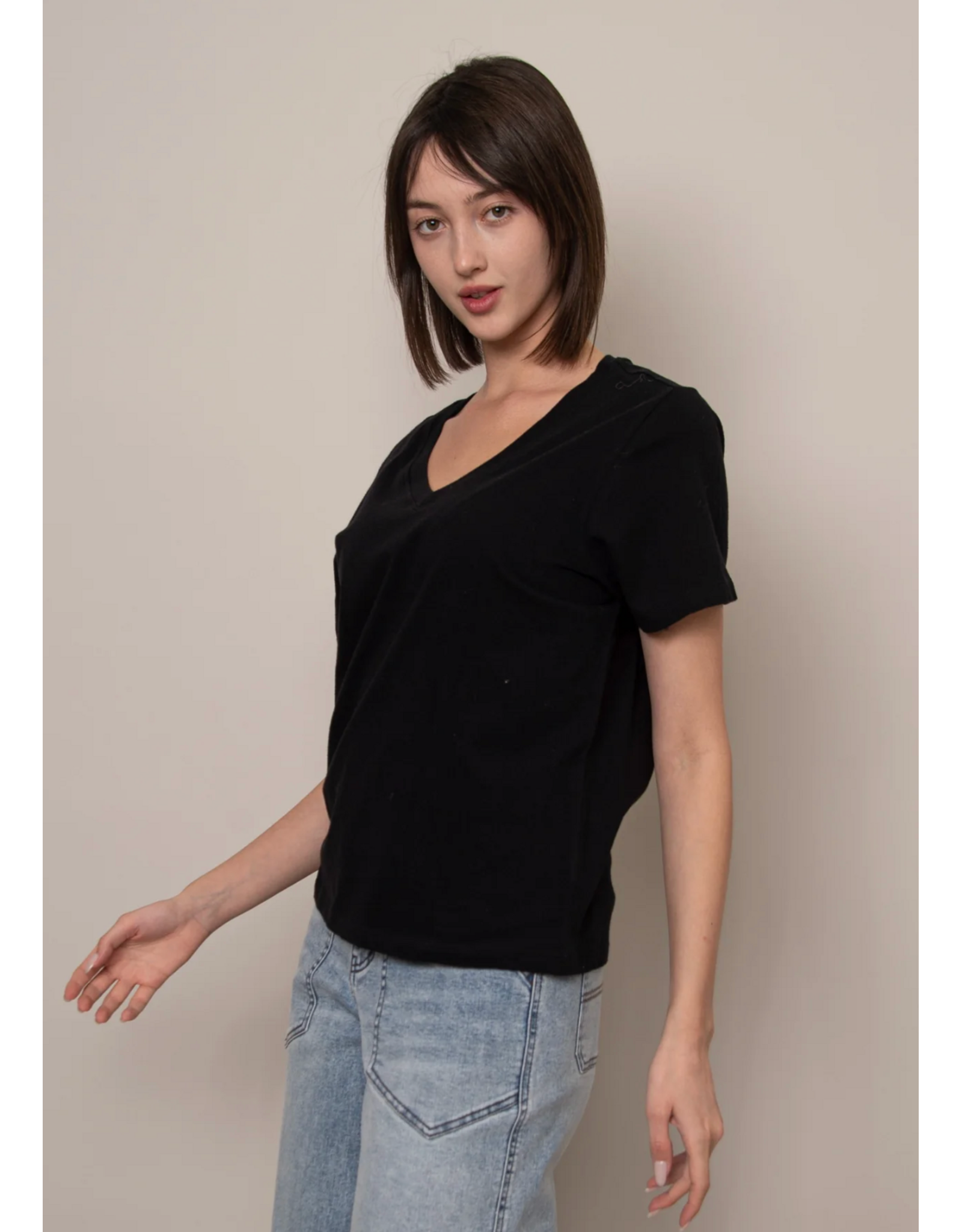 RD Style RD Style - Milla Short Sleeve V Neck Tee (Black)