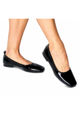 Bueno Bueno - Elizabeth Flat (Black Patent)