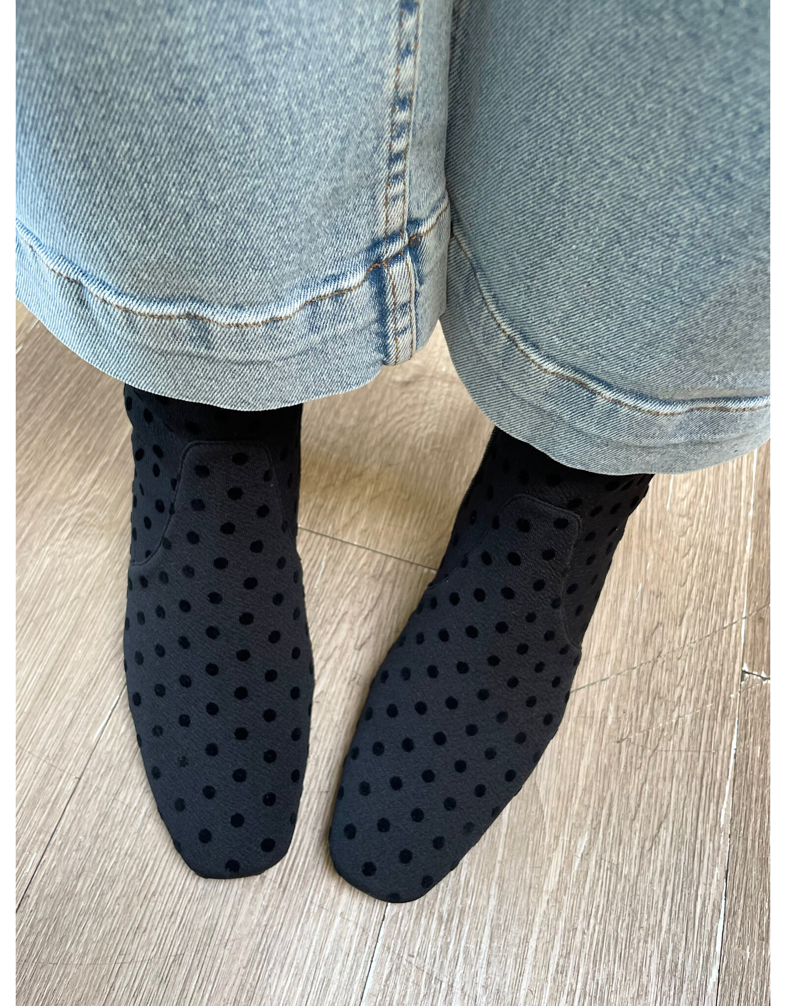 Django and Juliette Django & Juliette - Hartful (Blk Spot Stretch Fabric)