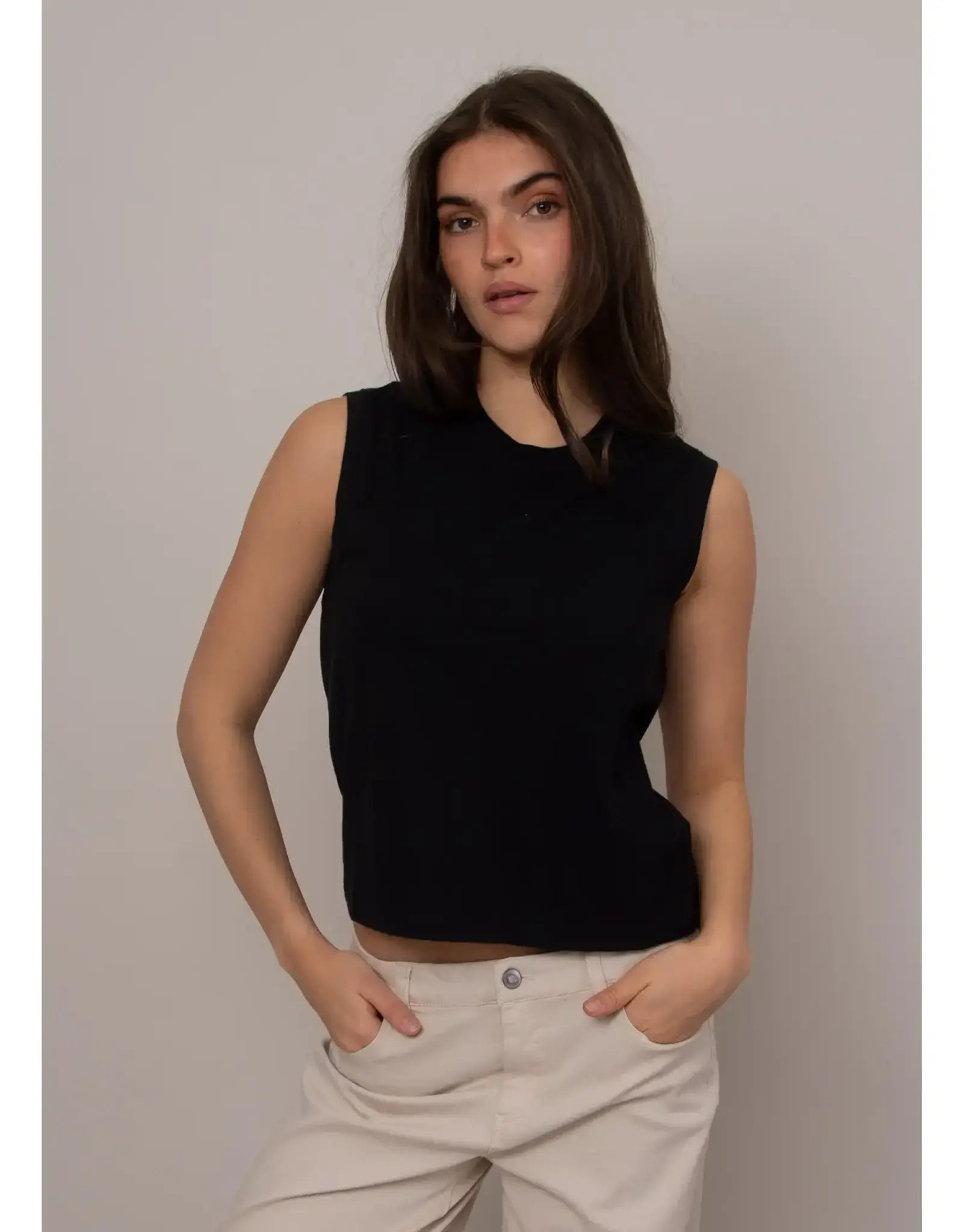 RD Style RD Style - Yura Sleeveless Crew Neck (Black)