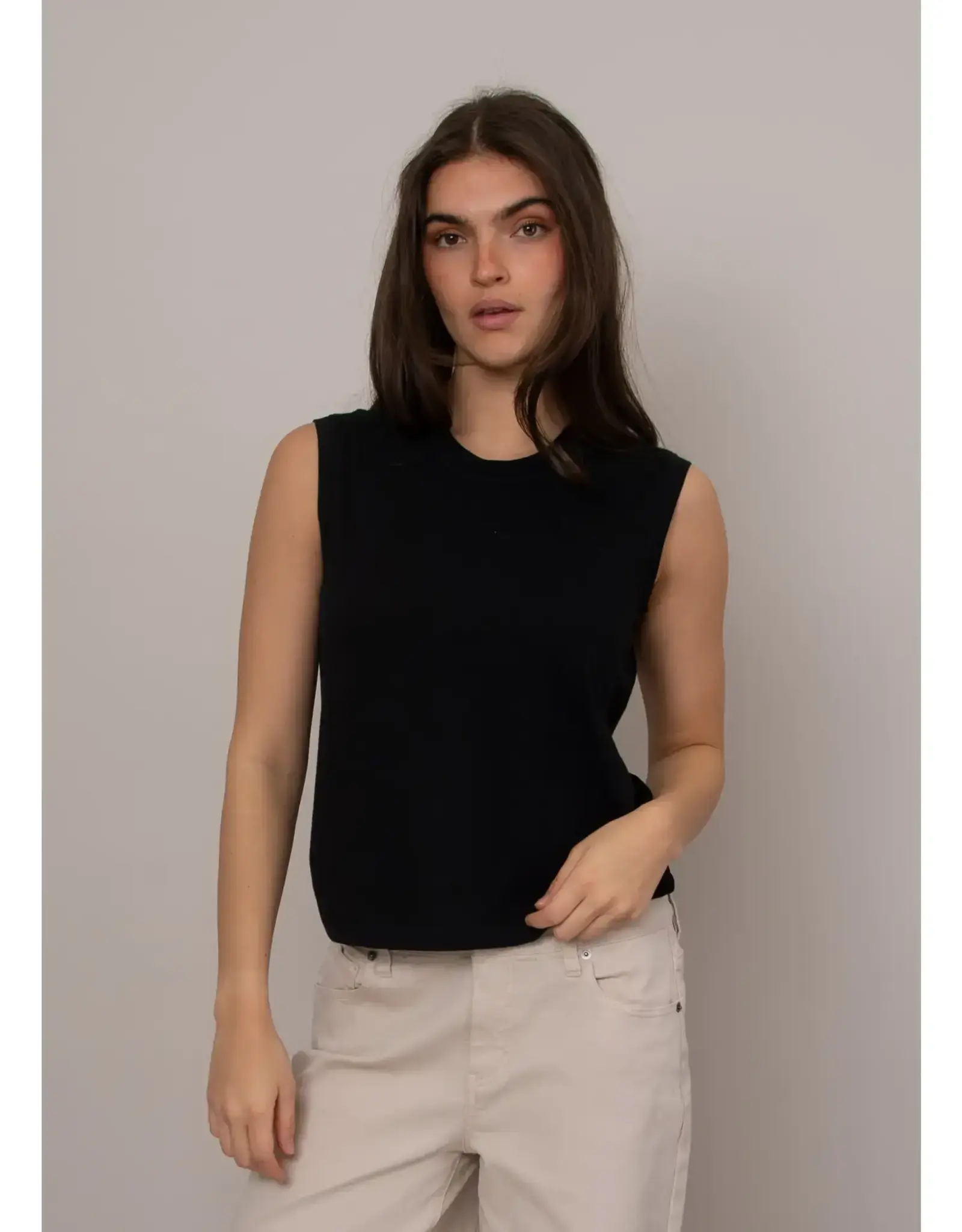 RD Style RD Style - Yura Sleeveless Crew Neck (Black)