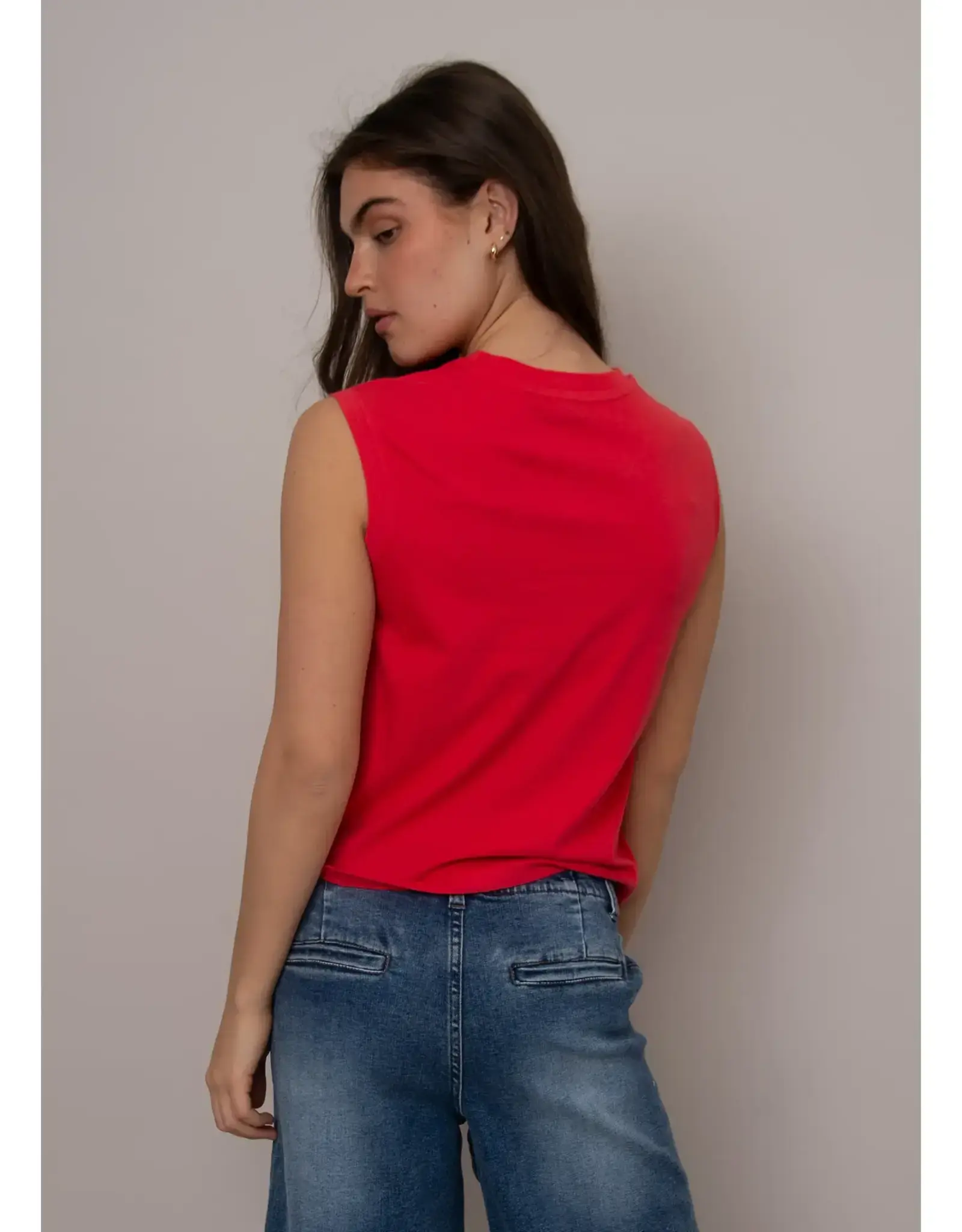 RD Style RD Style - Yura Sleeveless Crew Neck (Cherry)